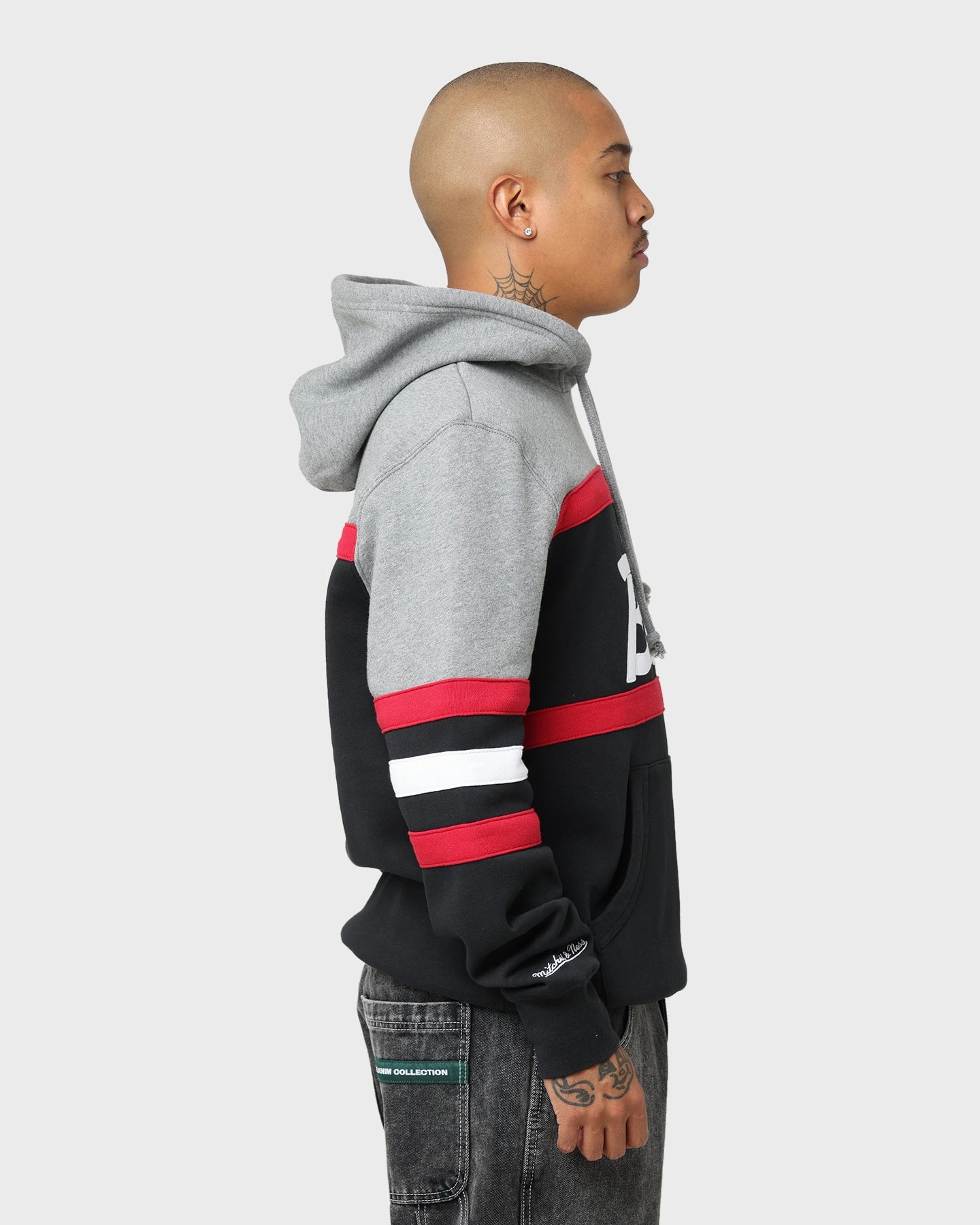 Slide Strap Waistband Noise Reduced Fabric Mitchell & Ness Chicago Bulls Head Coach Hoodie Black