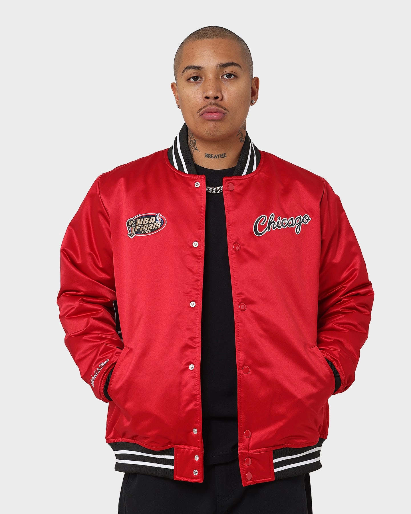 Compassion Fashionable Outerwear Mitchell & Ness Chicago Bulls Heavyweight Satin Jacket Scarlet