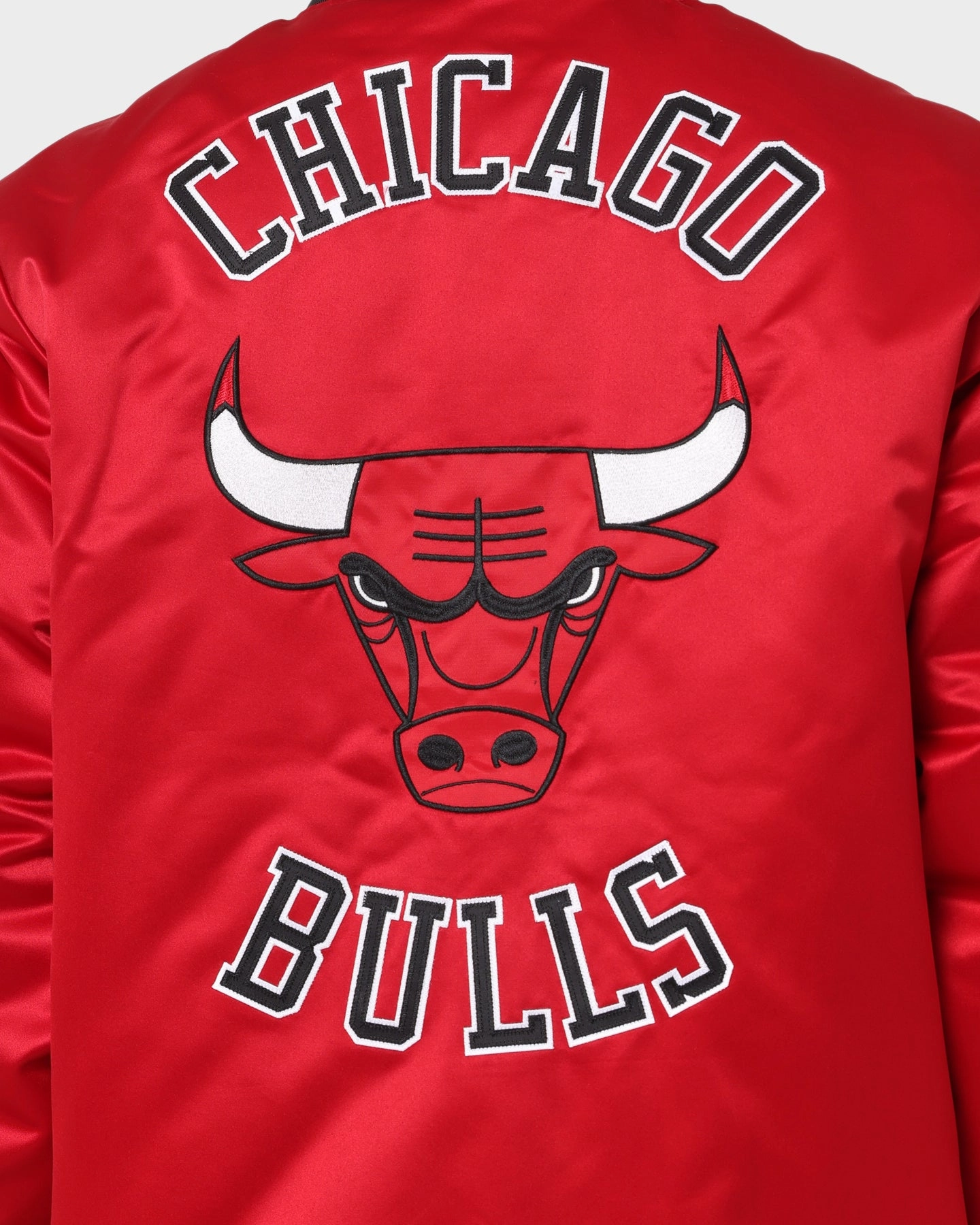 Mitchell & Ness Chicago Bulls Heavyweight Satin Jacket Scarlet Comfortable Shield Convertible Collar