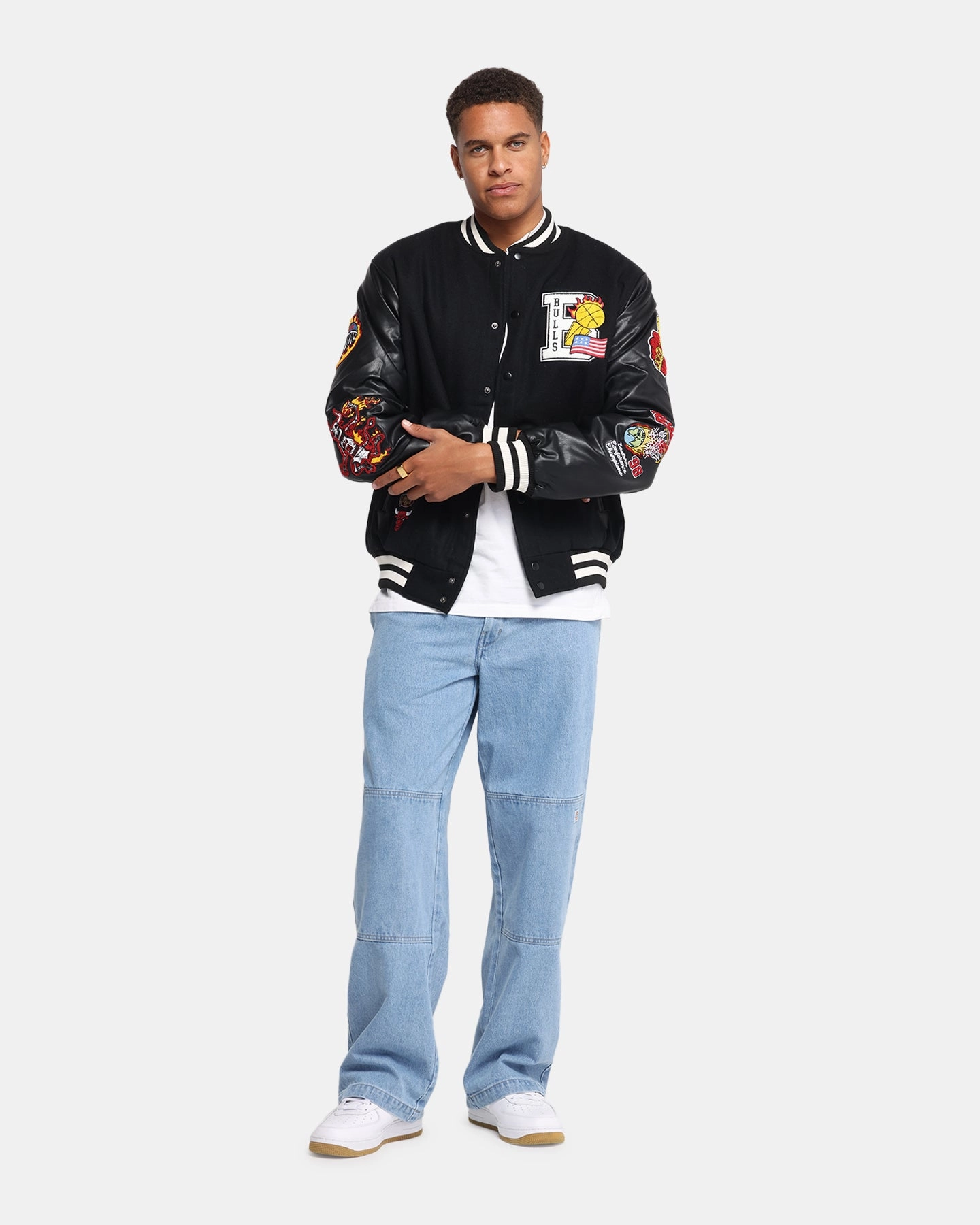 Mitchell & Ness Chicago Bulls Ignite Champions Varsity Jacket Black Magnetic Closure