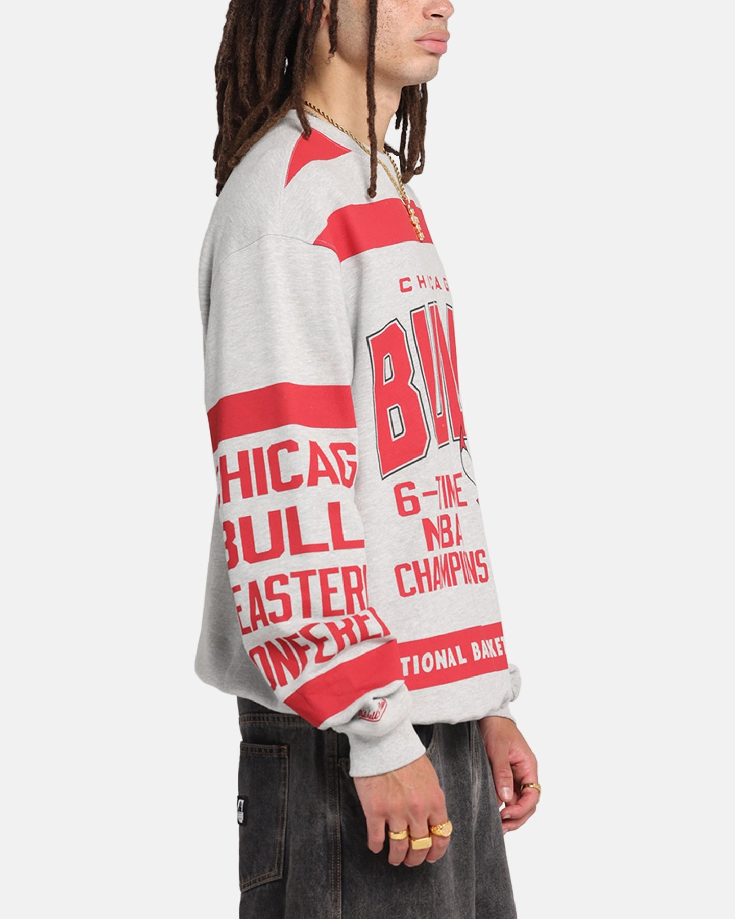 Stand Up Collar Mitchell & Ness Chicago Bulls Letterform Crewneck Grey Marle/Official Team Color