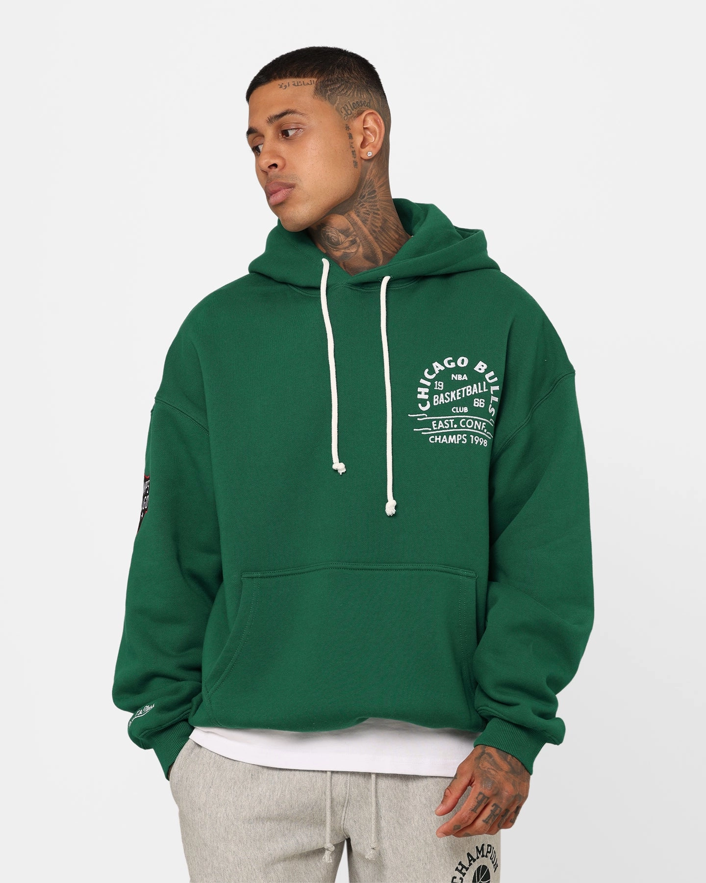 Age Mitchell & Ness Chicago Bulls Letterman Hoodie Malachite Green