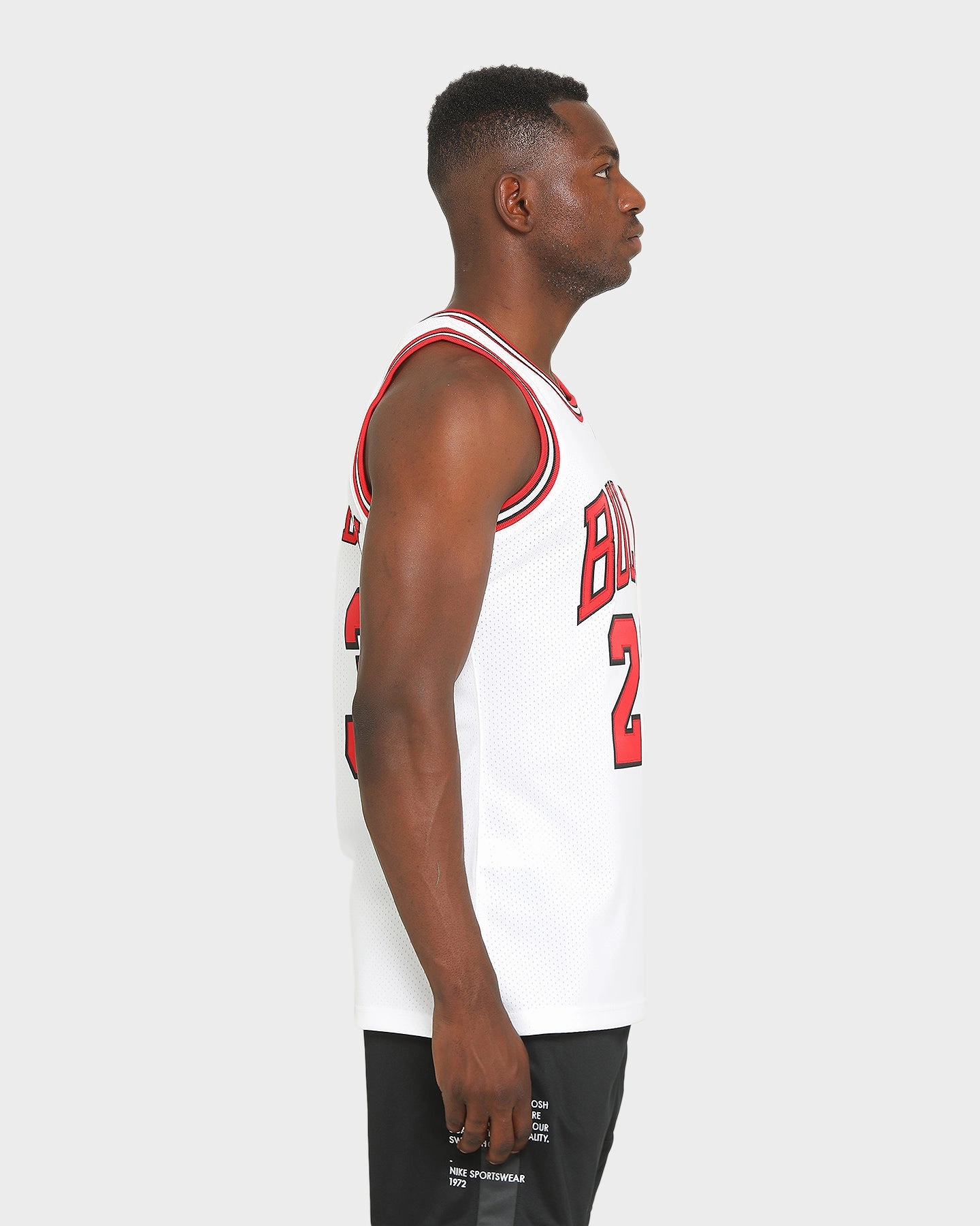 Mitchell & Ness Chicago Bulls Michael Jordan '97-'98 #23 Authentic NBA Jersey White Seasonal top Sporty Vibe