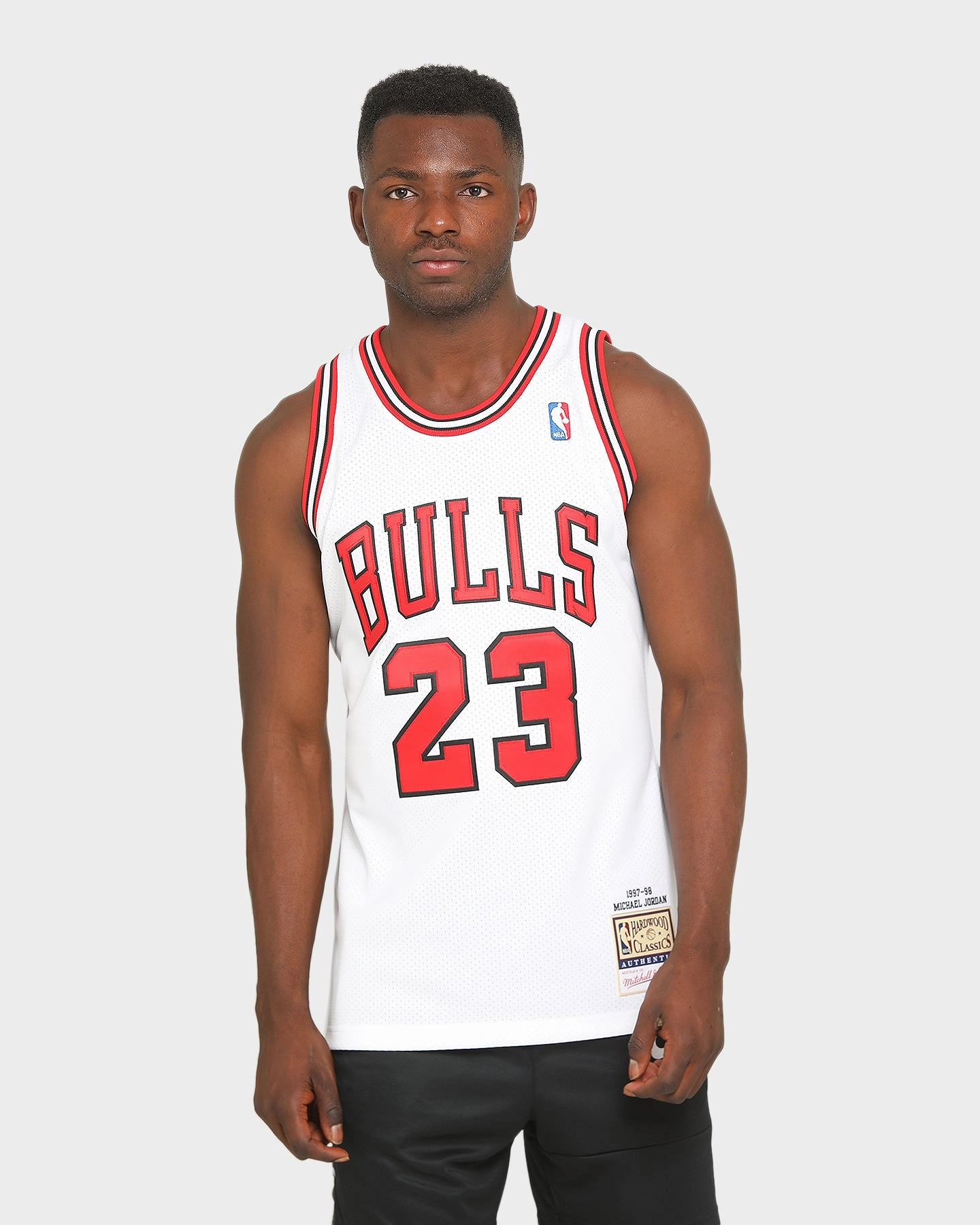 Mitchell & Ness Chicago Bulls Michael Jordan '97-'98 #23 Authentic NBA Jersey White Tubular Knit Structure