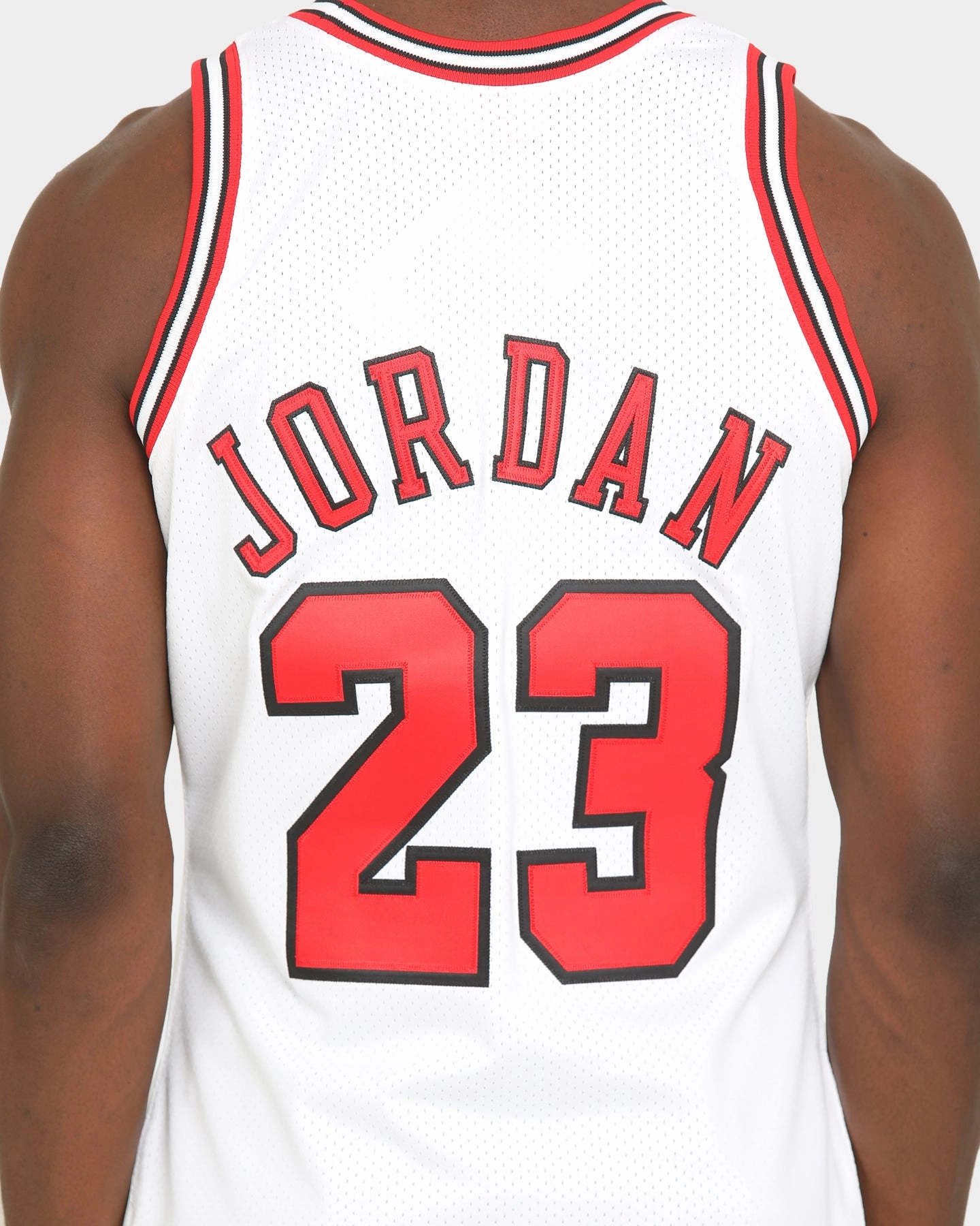 Multi Panel Design Effortless Daywear Mitchell & Ness Chicago Bulls Michael Jordan '97-'98 #23 Authentic NBA Jersey White