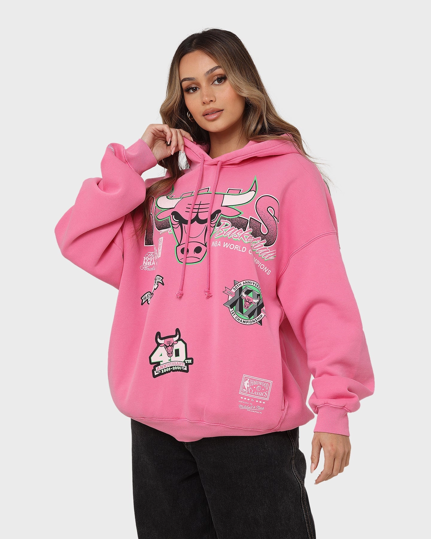 Mitchell & Ness Chicago Bulls Neon Champs Hoodie Neon Pink Rugged Layering Appreciate