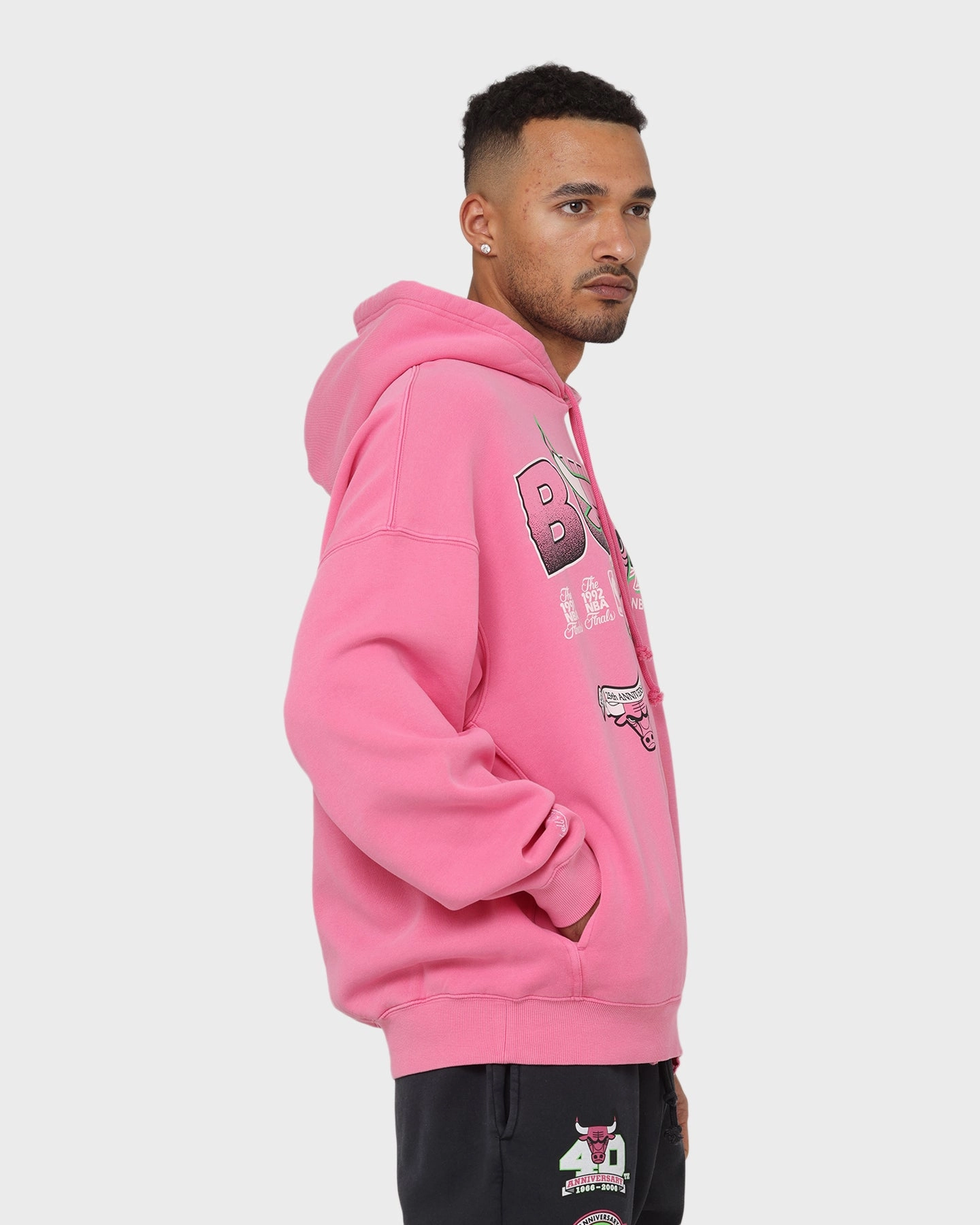 SlitPockets Luxury Mitchell & Ness Chicago Bulls Neon Champs Hoodie Neon Pink