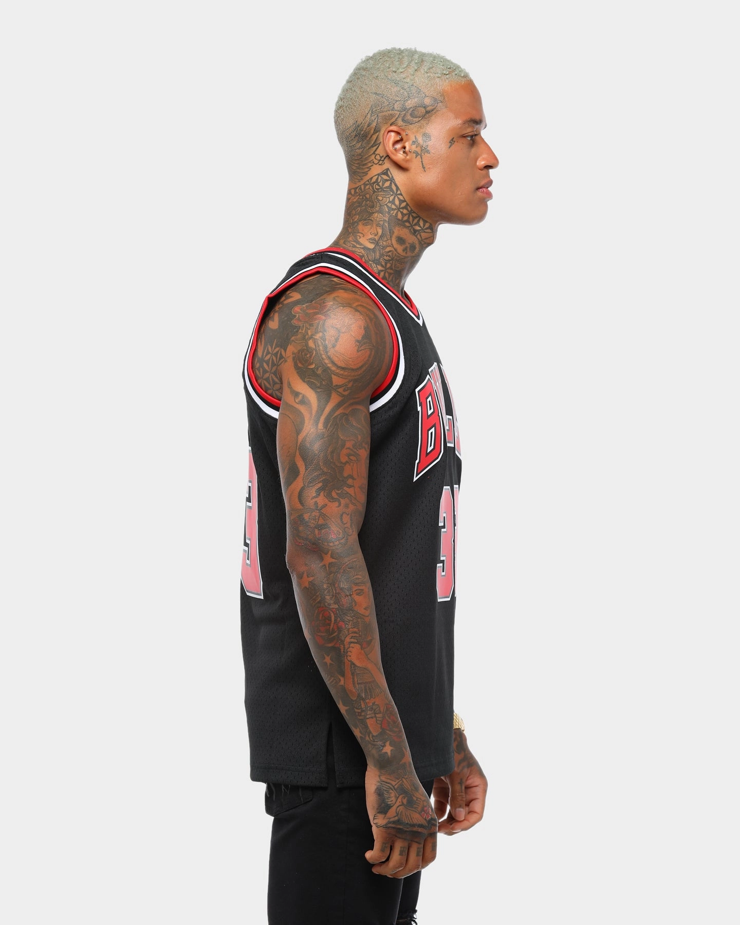 Mitchell & Ness Chicago Bulls Scottie Pippen #33 Alt 97-98 Swingman NBA Jersey Black Comfy Essentials Wear