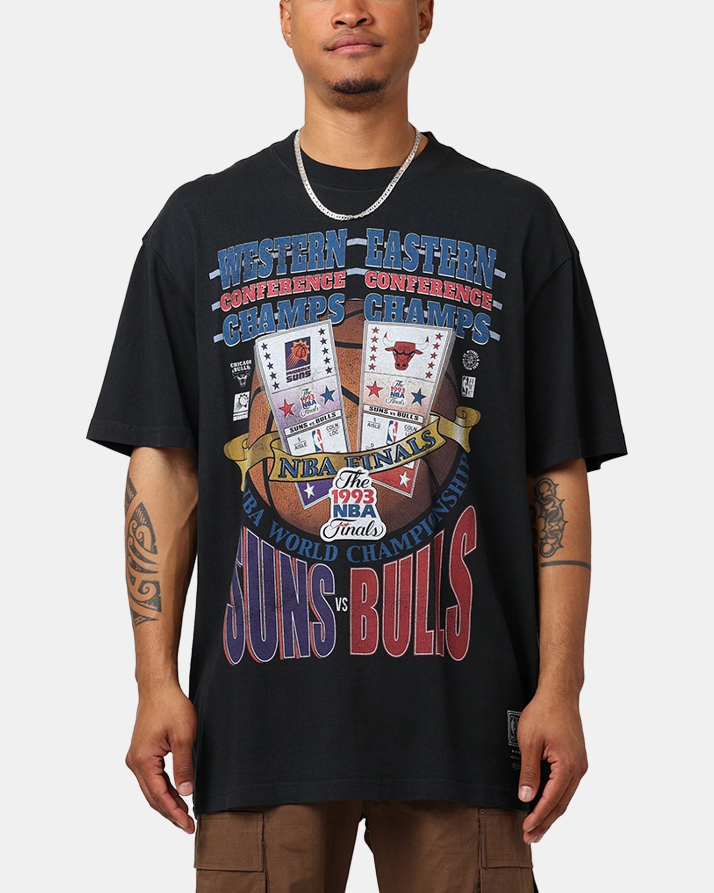 Relaxed and Comfy Mitchell & Ness Chicago Bulls Vs. Phoenix Suns T-Shirt Faded Black