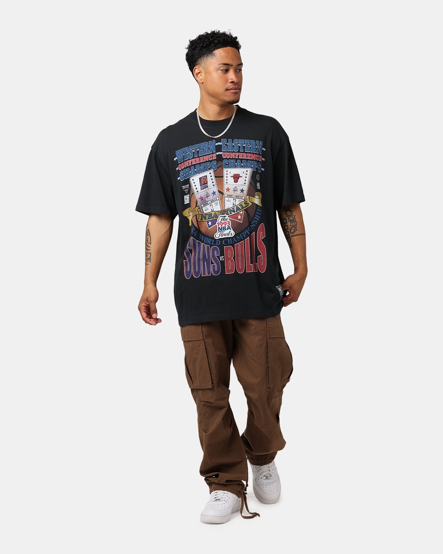 Mitchell & Ness Chicago Bulls Vs. Phoenix Suns T-Shirt Faded Black Light and Cozy