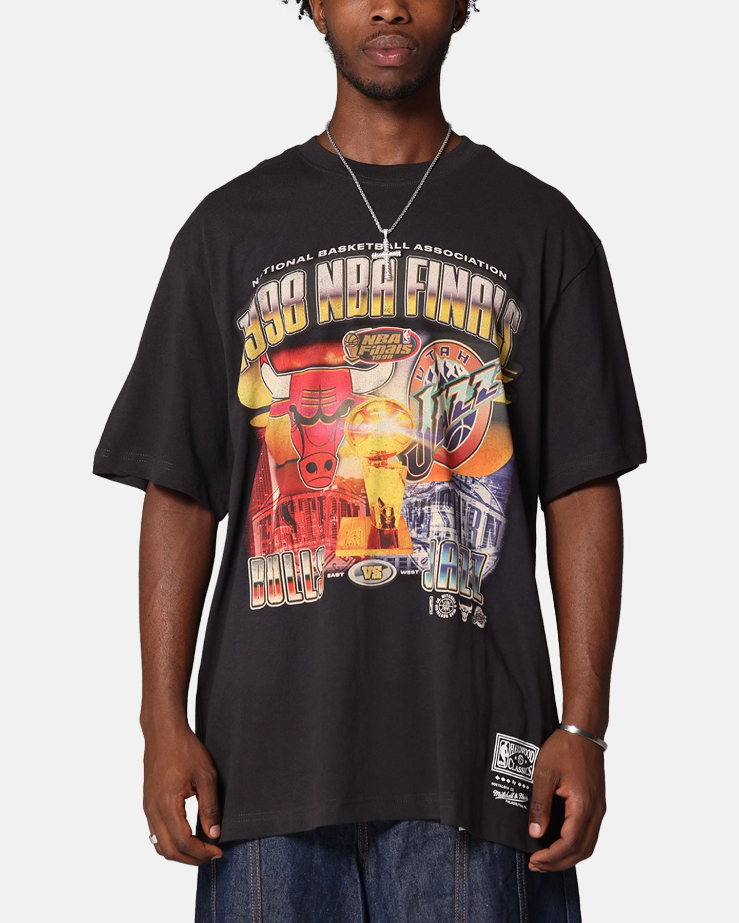 Mitchell & Ness Chicago Bulls Vs. Utah Jazz 1998 Legendary Finals T-Shirt Faded Black in demand