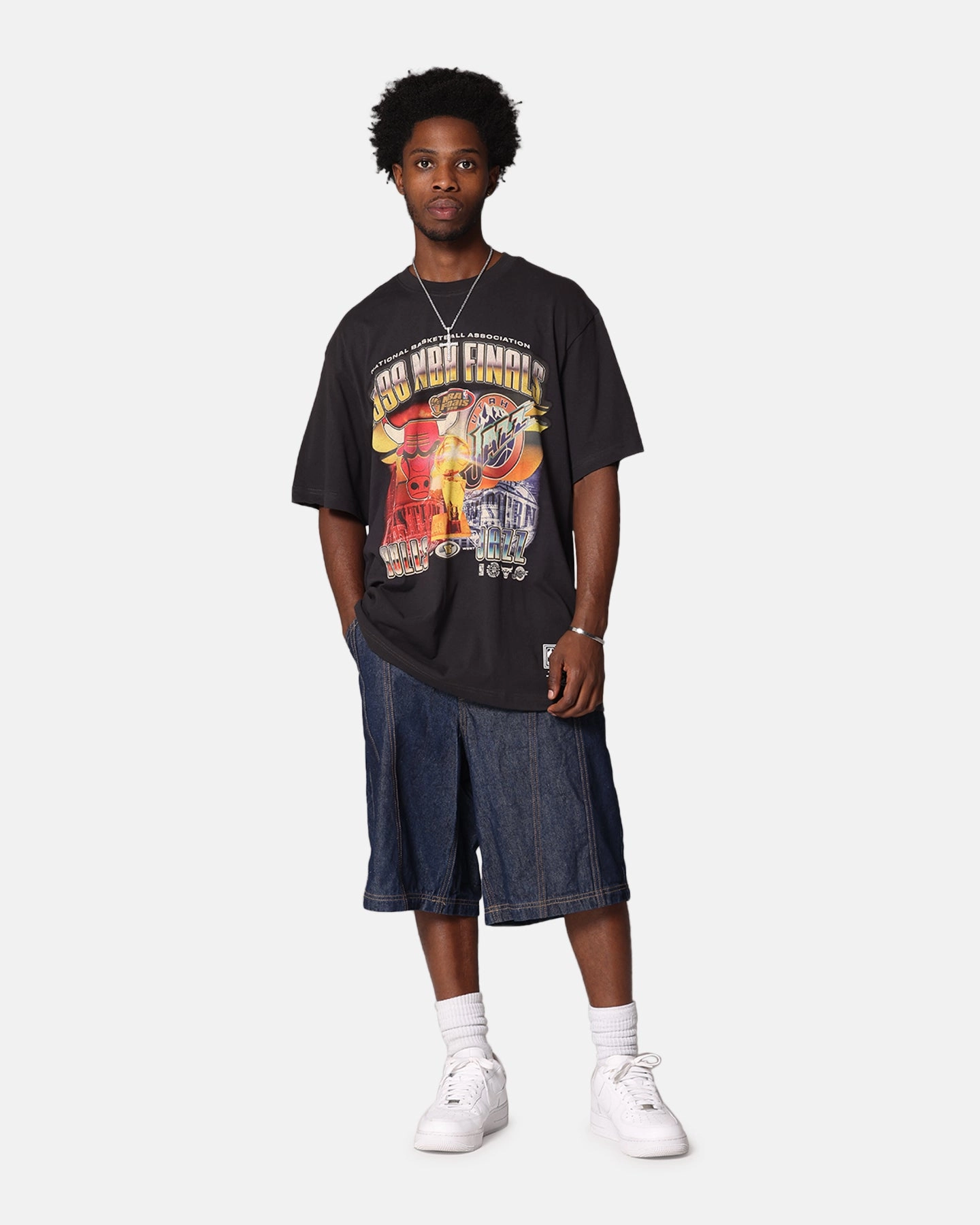 Versatile Apparel Mitchell & Ness Chicago Bulls Vs. Utah Jazz 1998 Legendary Finals T-Shirt Faded Black