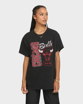 Sporty Top Chic and Soft Mitchell & Ness Chicago Bulls Windy City Vintage T-Shirt Vintage Black