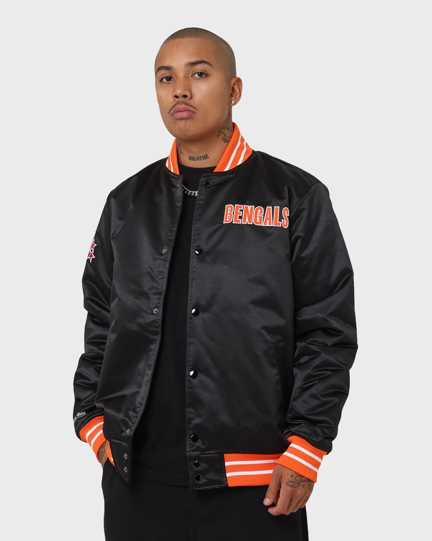 Anti Static Lining Mitchell & Ness Cincinatti Bengals Heavyweight Satin Jacket Black