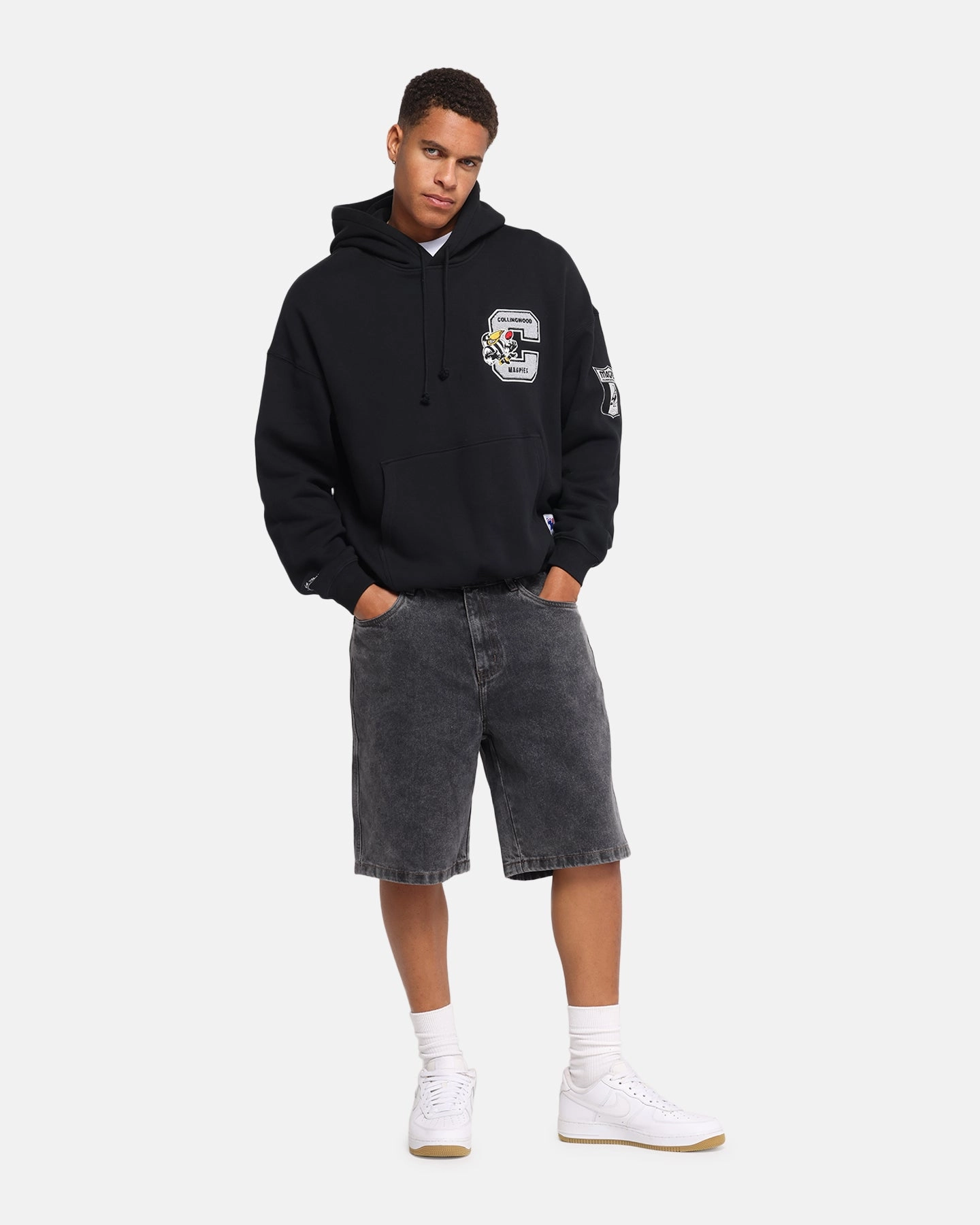 Mitchell & Ness Collingwood Magpies Team Hoodie Solid Black Anti Static Finish color fast