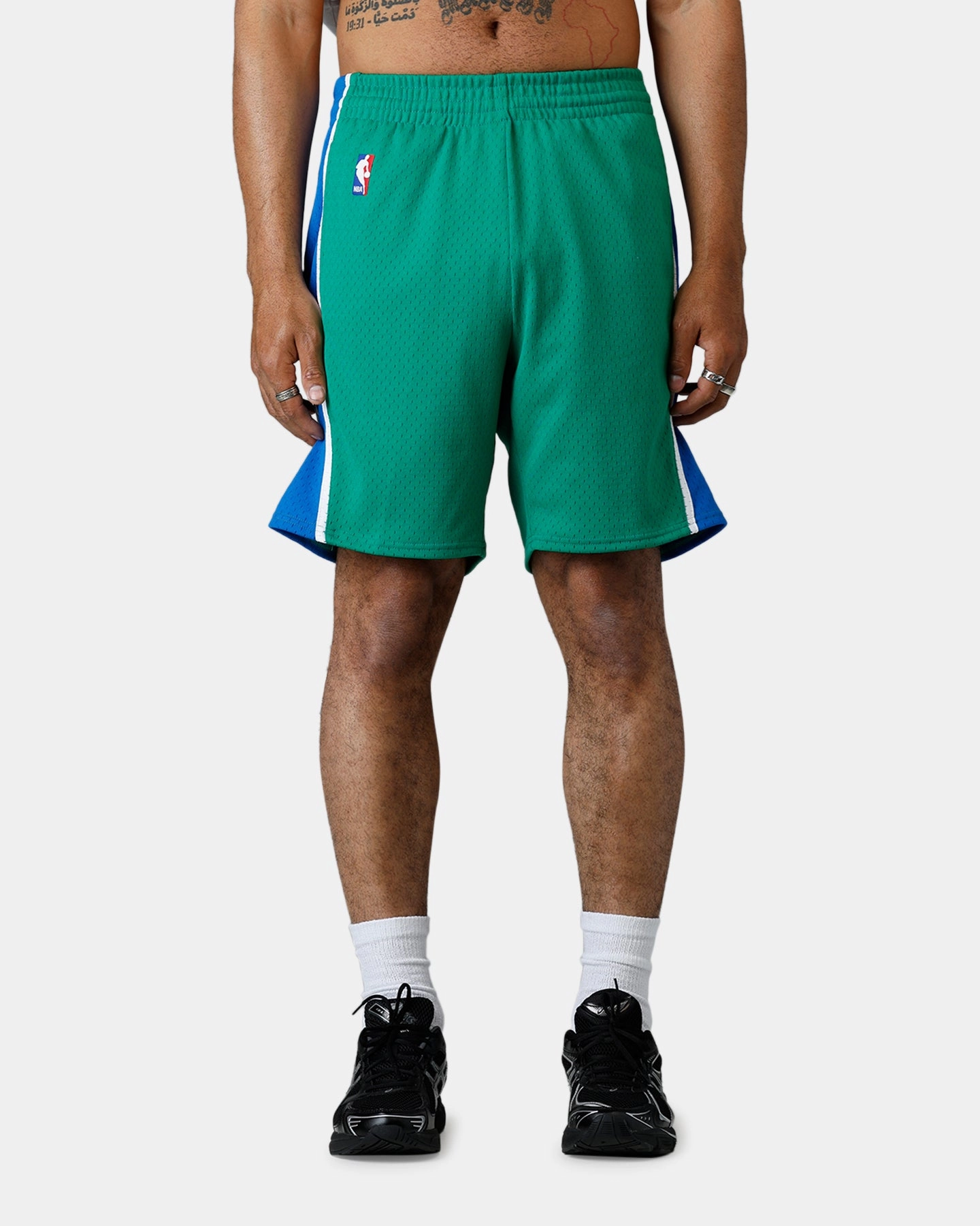 first day of school Mitchell & Ness Dallas Mavericks 2004 Swingman Shorts Green/Blue