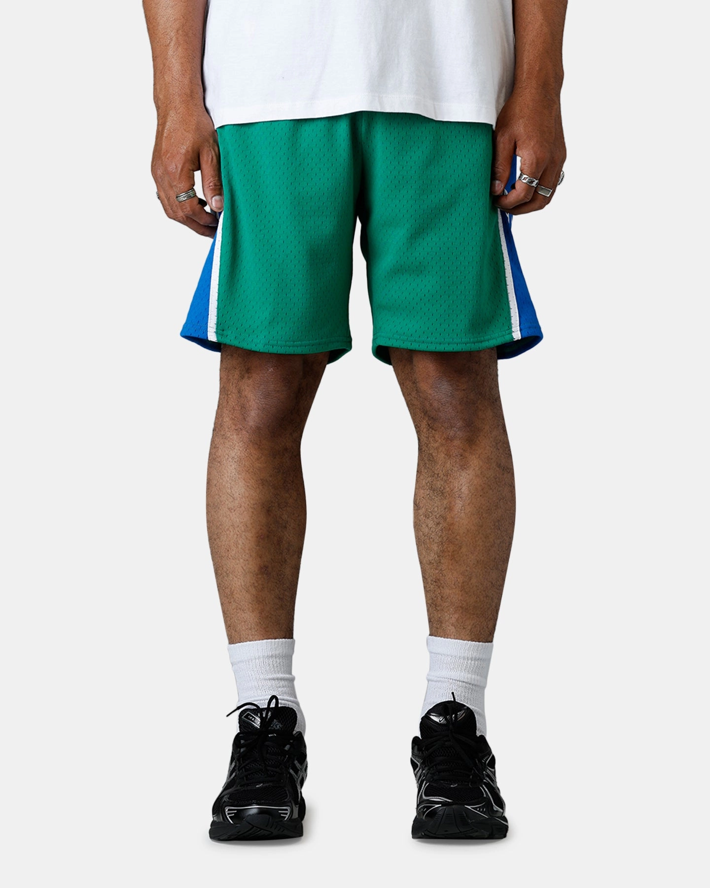 Odor Lock Technology Secure Closure System Mitchell & Ness Dallas Mavericks 2004 Swingman Shorts Green/Blue