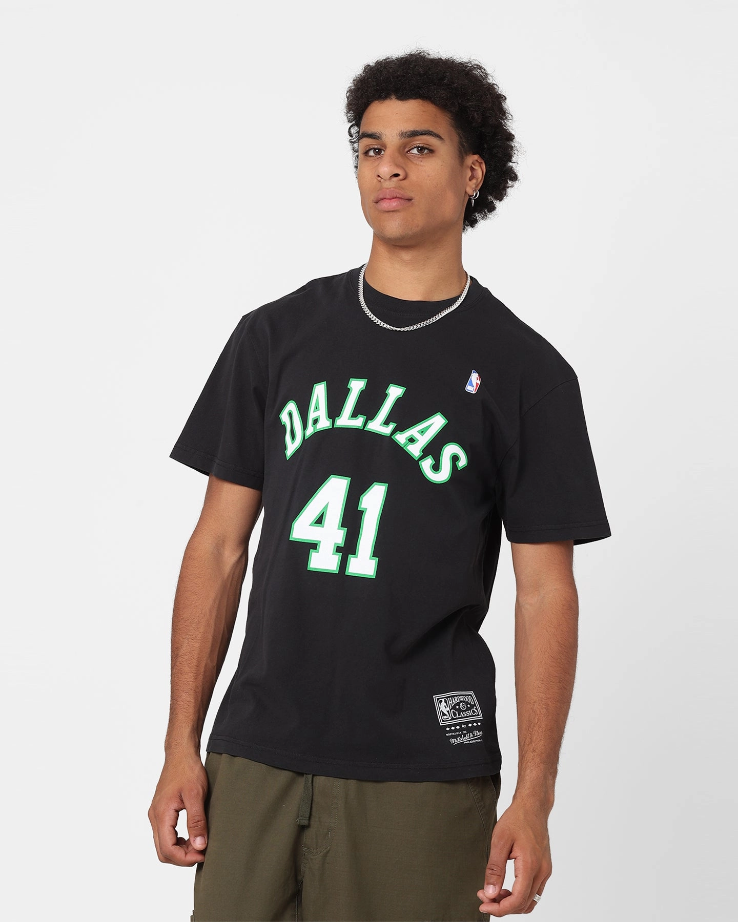 Mitchell & Ness Dallas Mavericks Dirk Nowitzki Player N&N T-Shirt Vintage Black Sleek Layer NonRestrictiveCut
