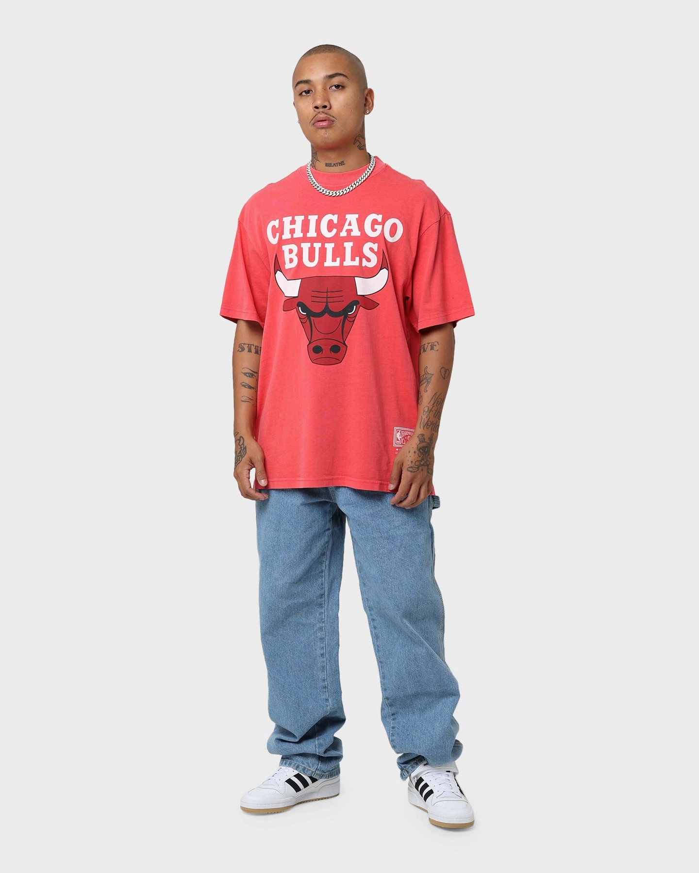 Mitchell & Ness Finals Chicago Bulls Finals Vintage T-Shirt Faded Red Street Style Trend Essential Style Wear