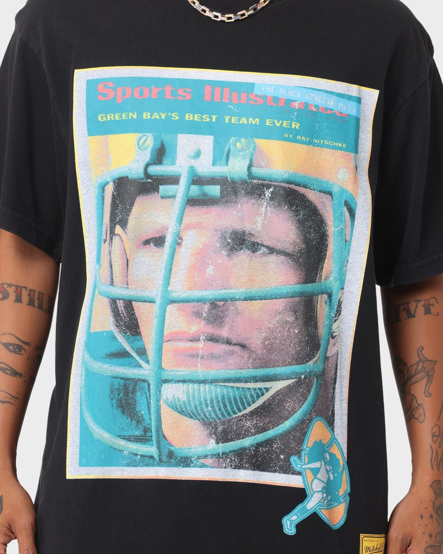 Summer Fashion Minimalist fashion Mitchell & Ness Green Bay Packers NFL Sports Illustrated Cover Vintage T-Shirt Faded Black
