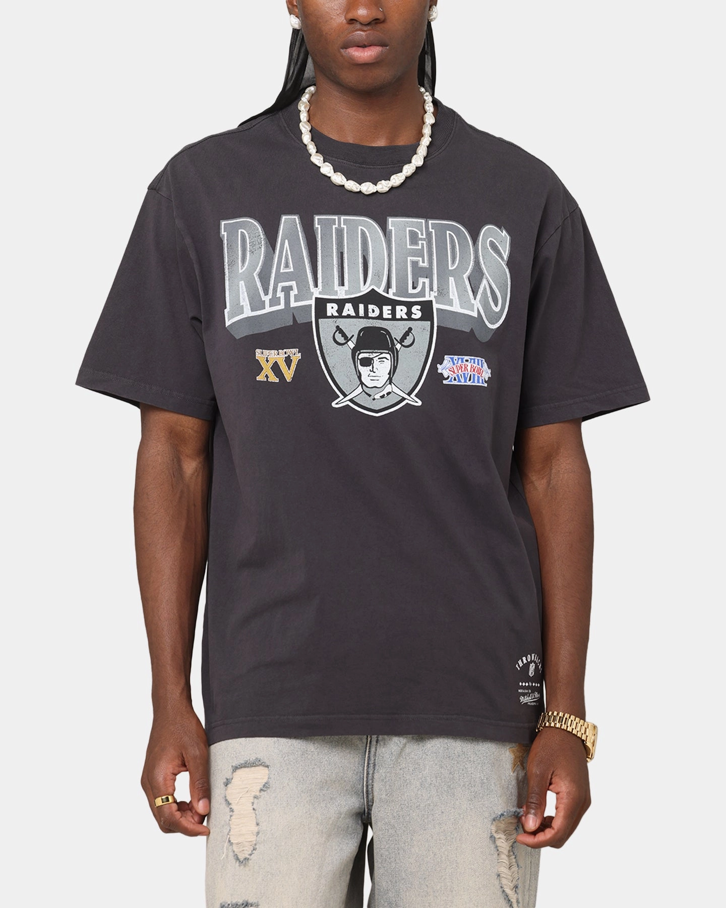Layering Comfort Wear Everyday Fashion Mitchell & Ness Las Vegas Raiders Arch T-Shirt Faded Black
