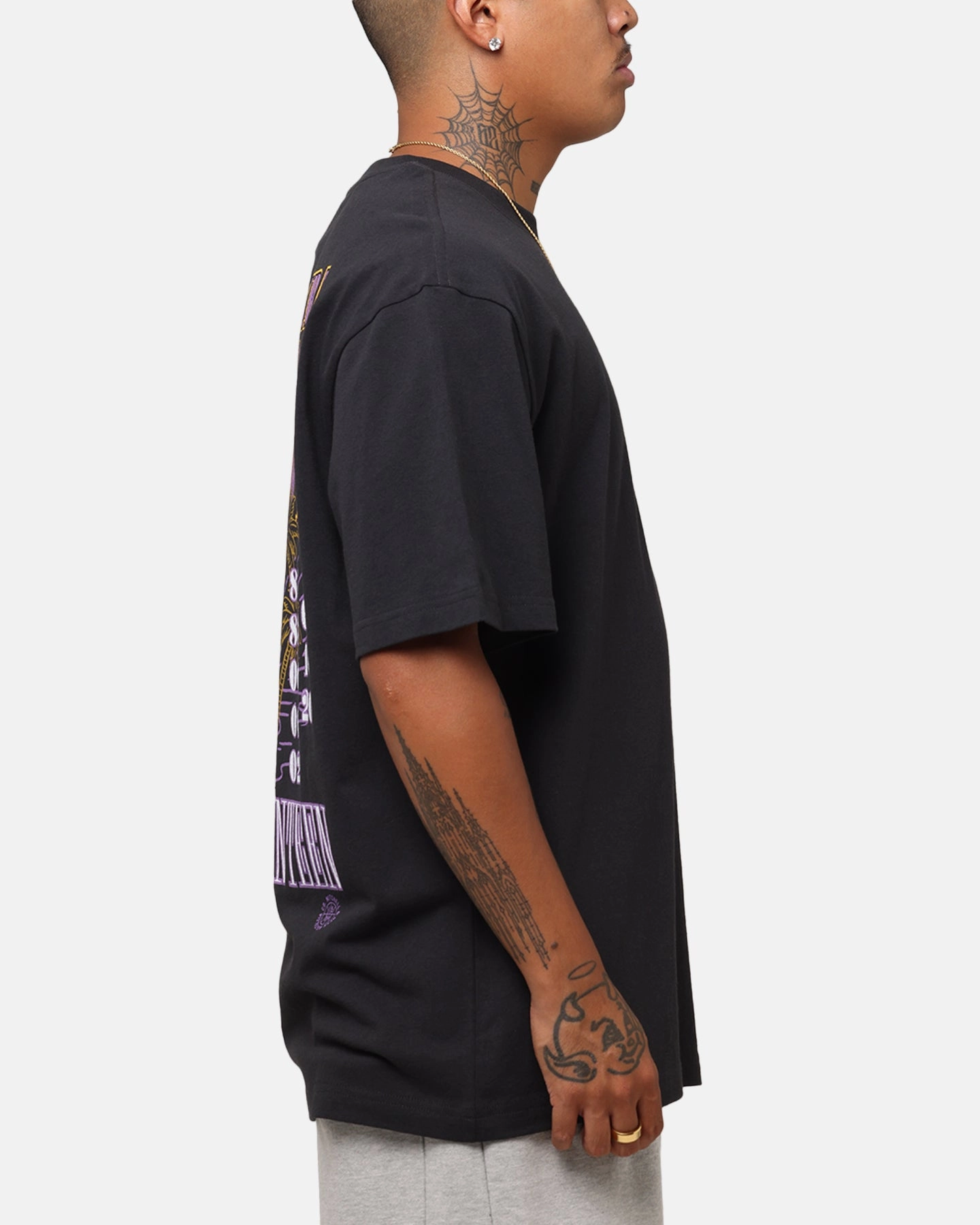 Flexible Ribbed Neckline Mitchell & Ness Los Angeles Lakers 17-Time NBA Champions T-Shirt Faded Black