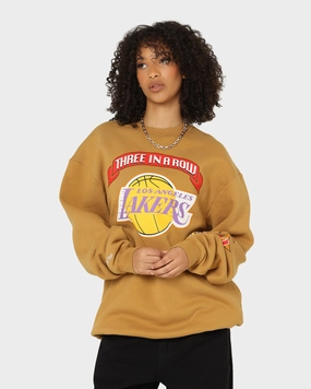 Clean Minimal Look Mitchell & Ness Los Angeles Lakers 3-Peat Crewneck Bone Brown