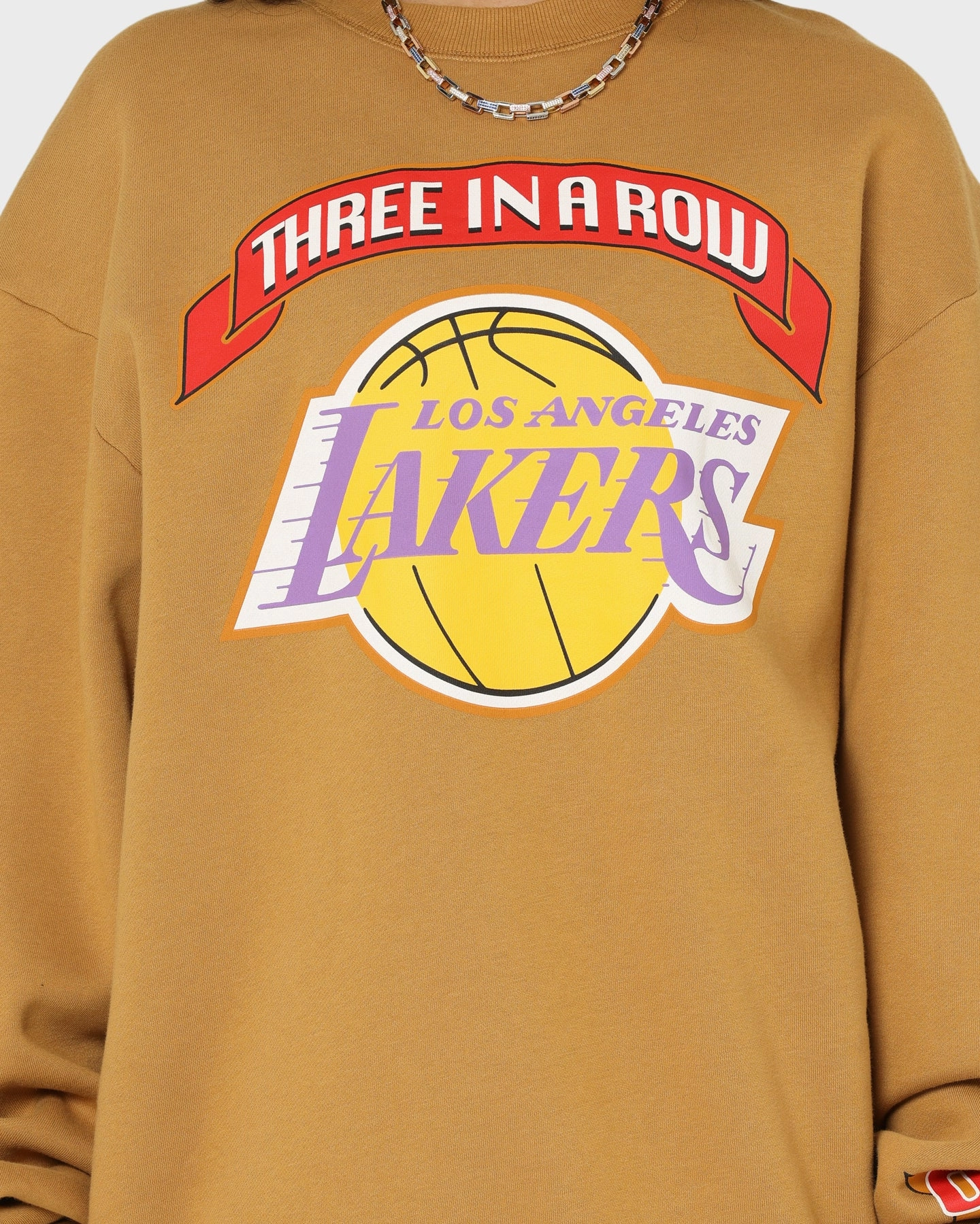 Mitchell & Ness Los Angeles Lakers 3-Peat Crewneck Bone Brown Cozy Comfort Non Restrictive Silhouette