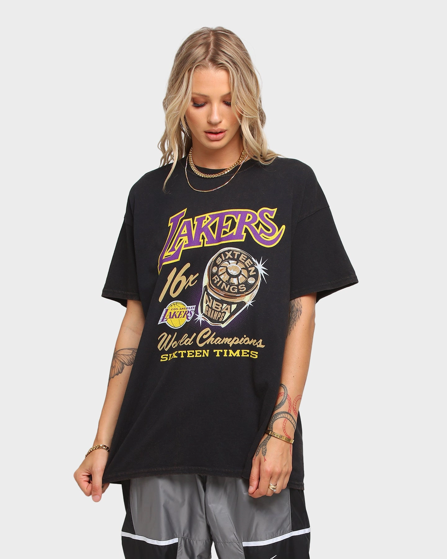 Ethically Sourced Cotton Mitchell & Ness Los Angeles Lakers Bling Rings Vintage T-Shirt Black