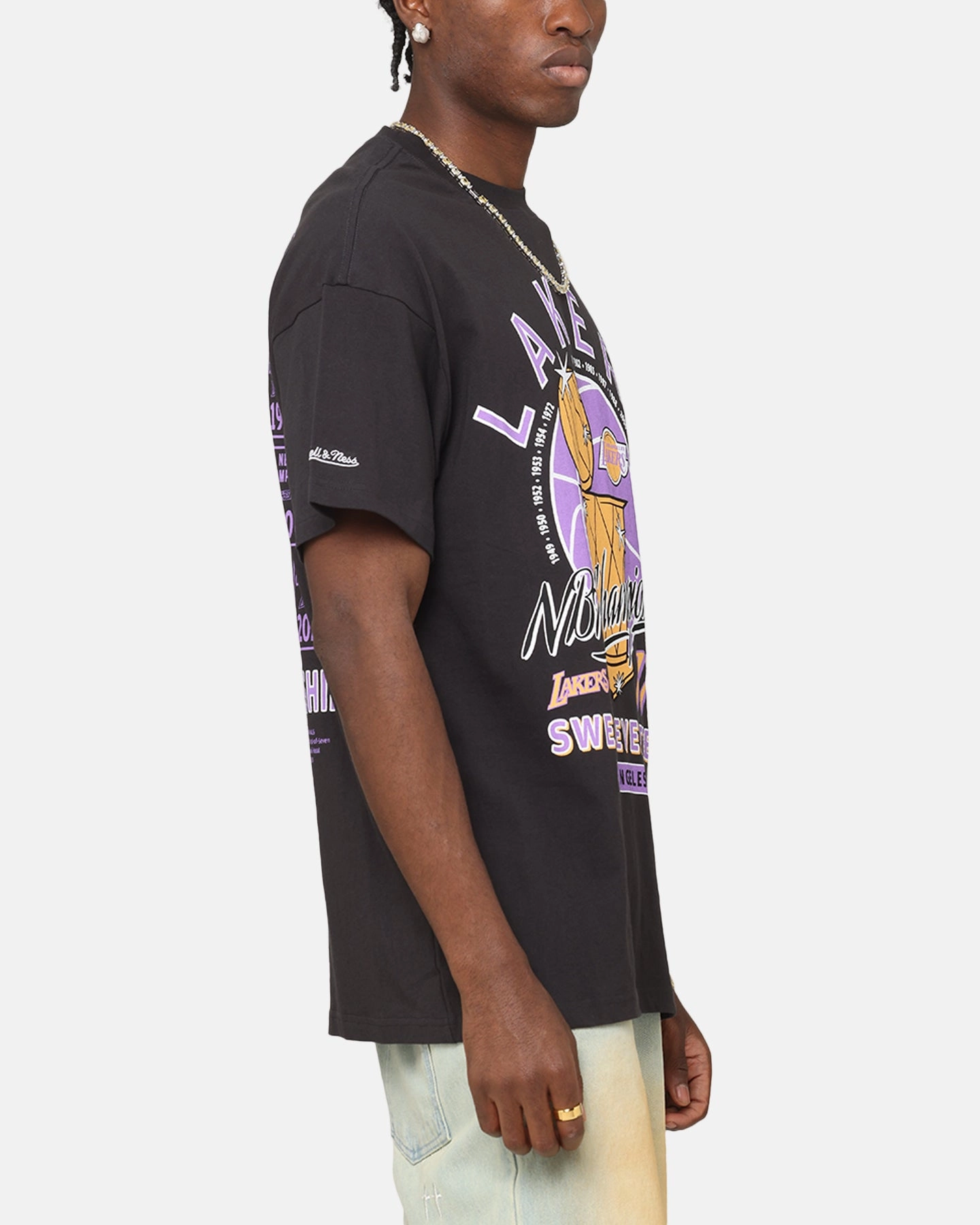 Seam Free Back RecycledBlend Mitchell & Ness Los Angeles Lakers Champions Report "Champ Pack" T-Shirt Faded Black