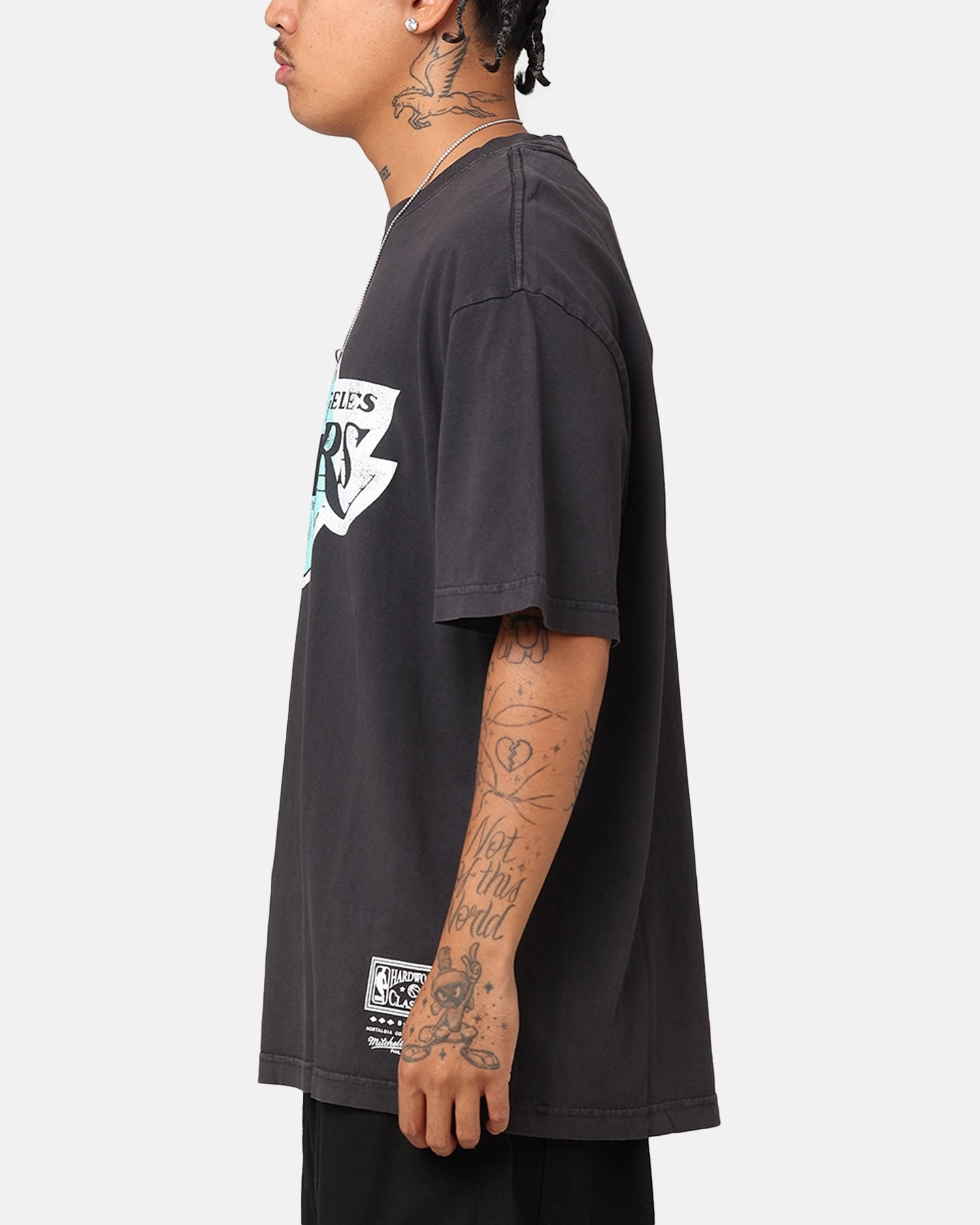 Mitchell & Ness Los Angeles Lakers Ice Blue Logo T-Shirt Faded Black Anti Static Finish Beaded details