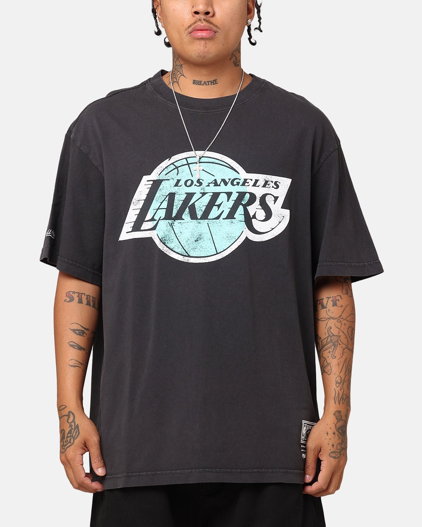 Garment Washed Texture Mitchell & Ness Los Angeles Lakers Ice Blue Logo T-Shirt Faded Black