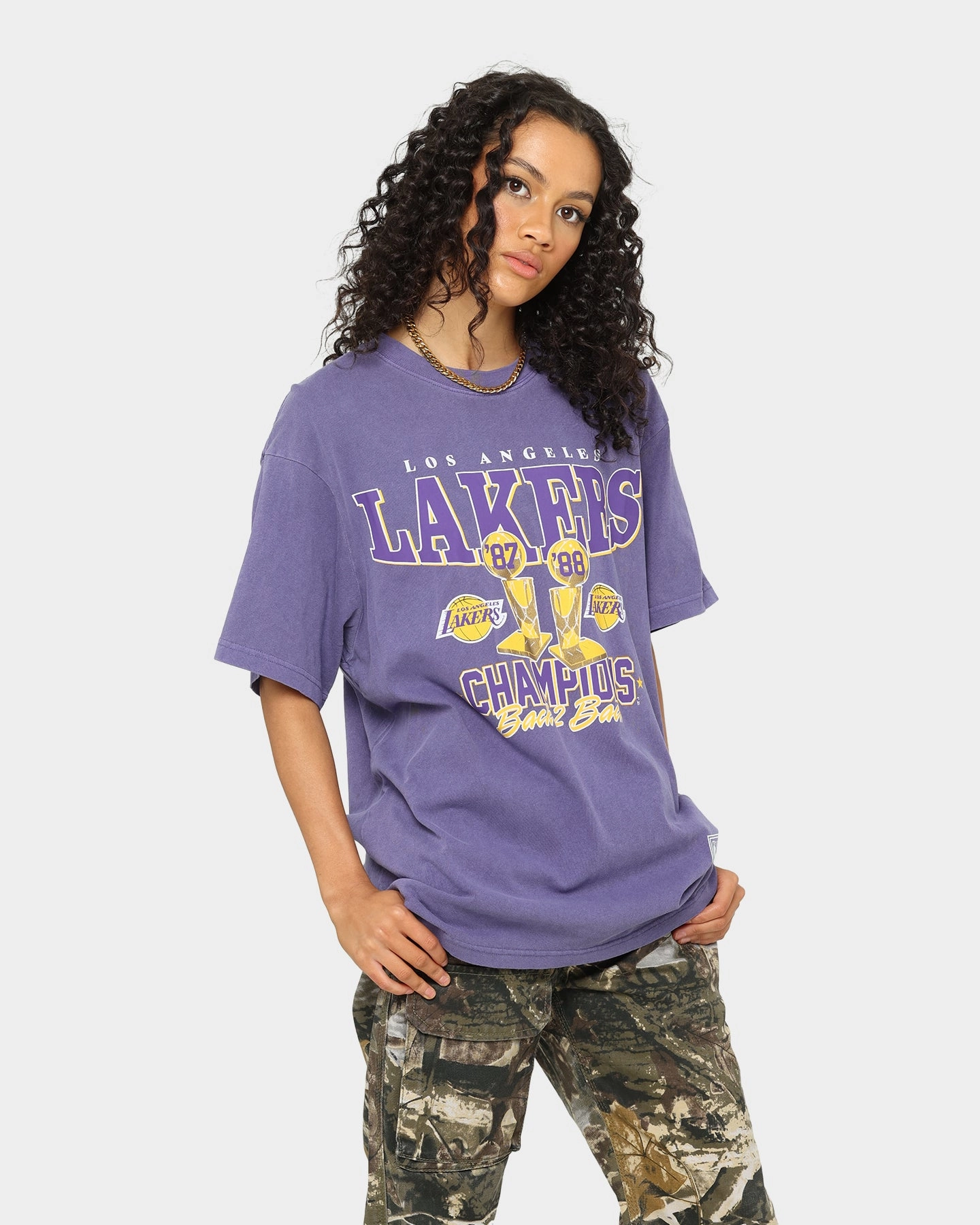 Cool and Relaxed Mitchell & Ness Los Angeles Lakers Vintage Champs Trophy T-Shirt Faded Purple