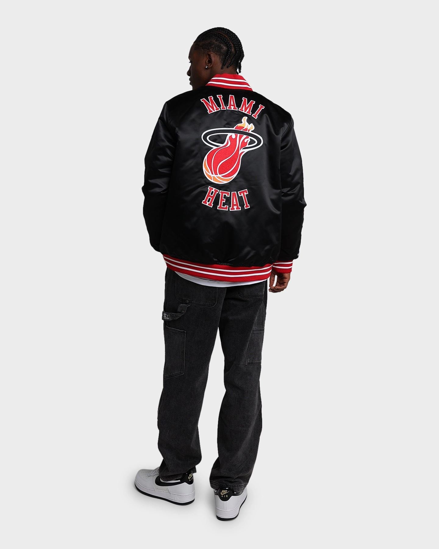 Multi Pocket Configuration Anti Slip Shoulder Pads Mitchell & Ness Miami Heat Heavyweight Satin Jacket Black