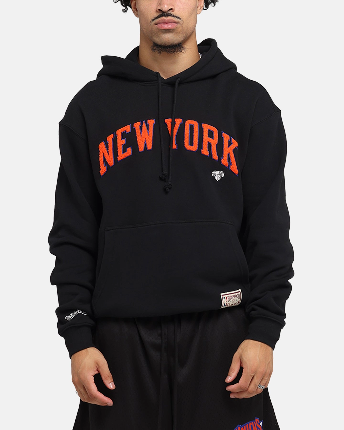 Multi Panel Construction Mitchell & Ness New York Knicks Big Apple Hoodie Black