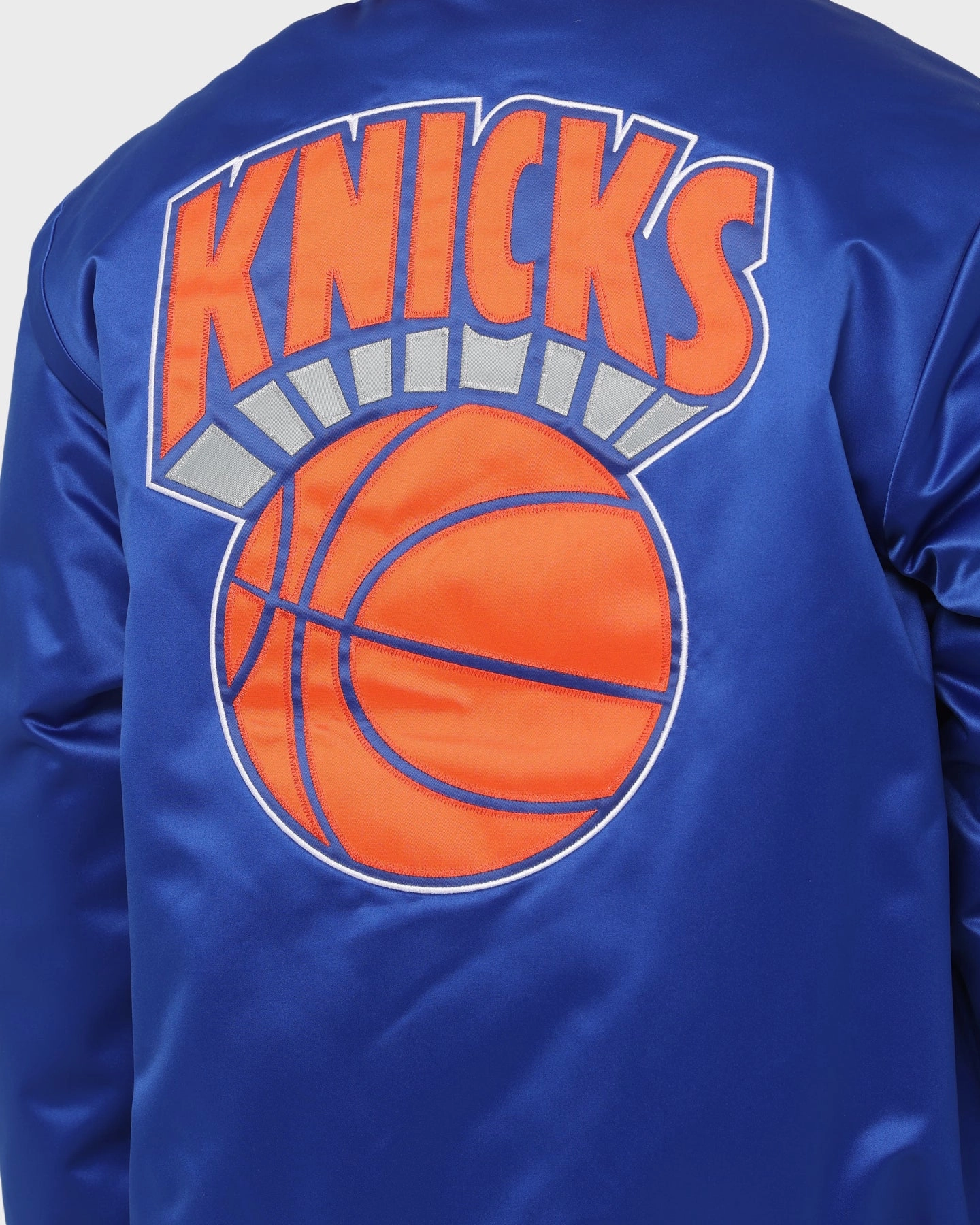 Mitchell & Ness New York Knicks Heavyweight Satin Jacket Royal Winter Comfort Bow-tie