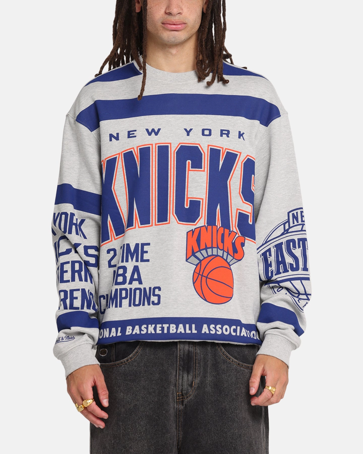 DurableStitching Mitchell & Ness New York Knicks Letterform Crewneck Grey Marle/Official Team Color