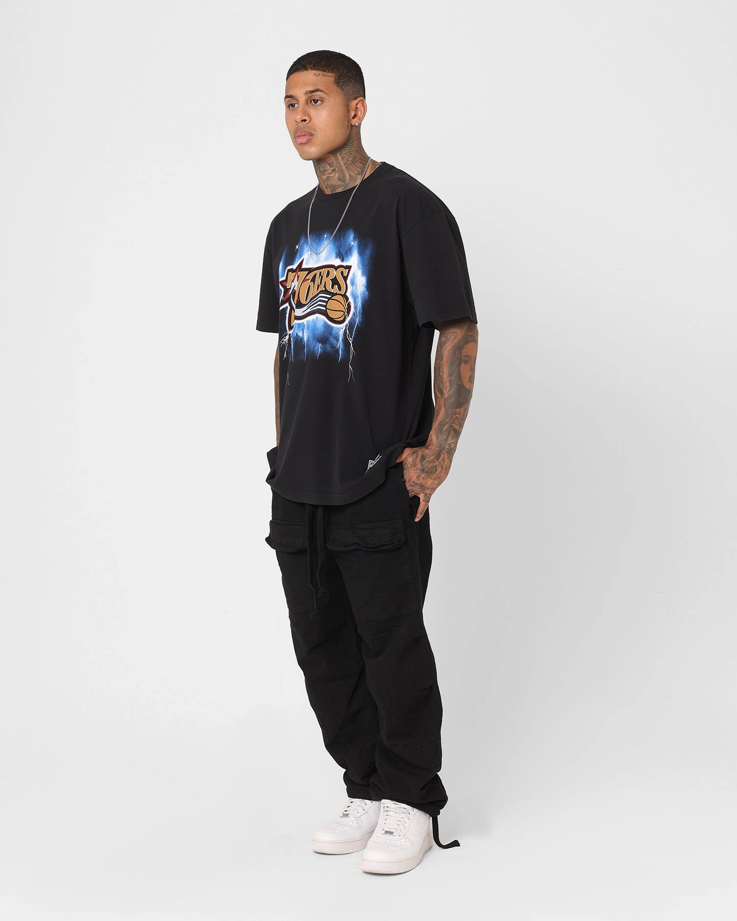 BreathableMeshLining Reversible Design Concept Mitchell & Ness Philadelphia 76ers Logo Lightning T-Shirt Black