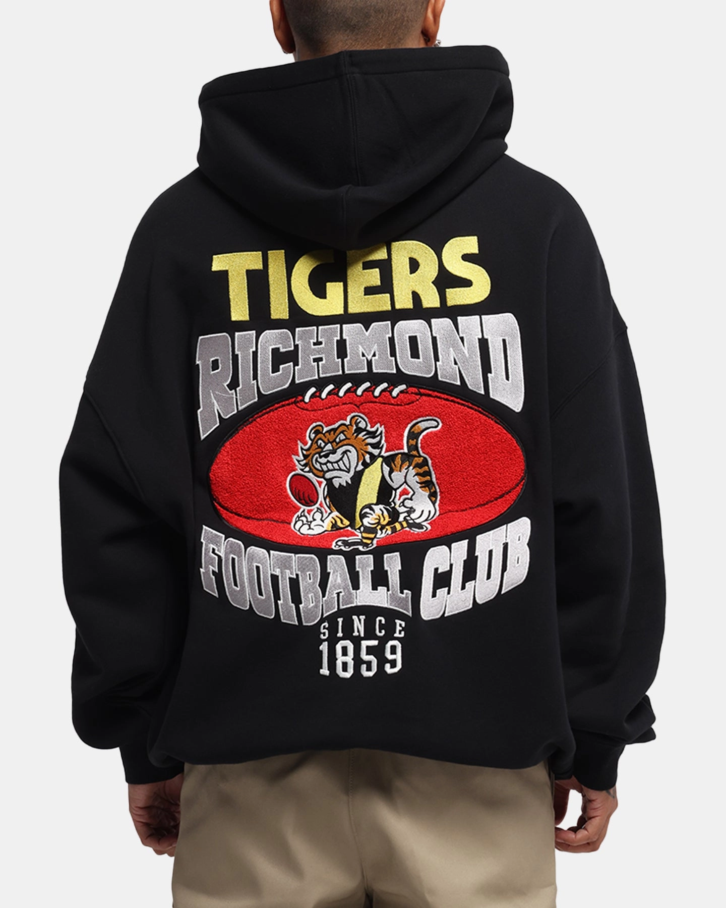 Athletic Wear Stylish Mitchell & Ness Richmond Tigers Team Hoodie Solid Black
