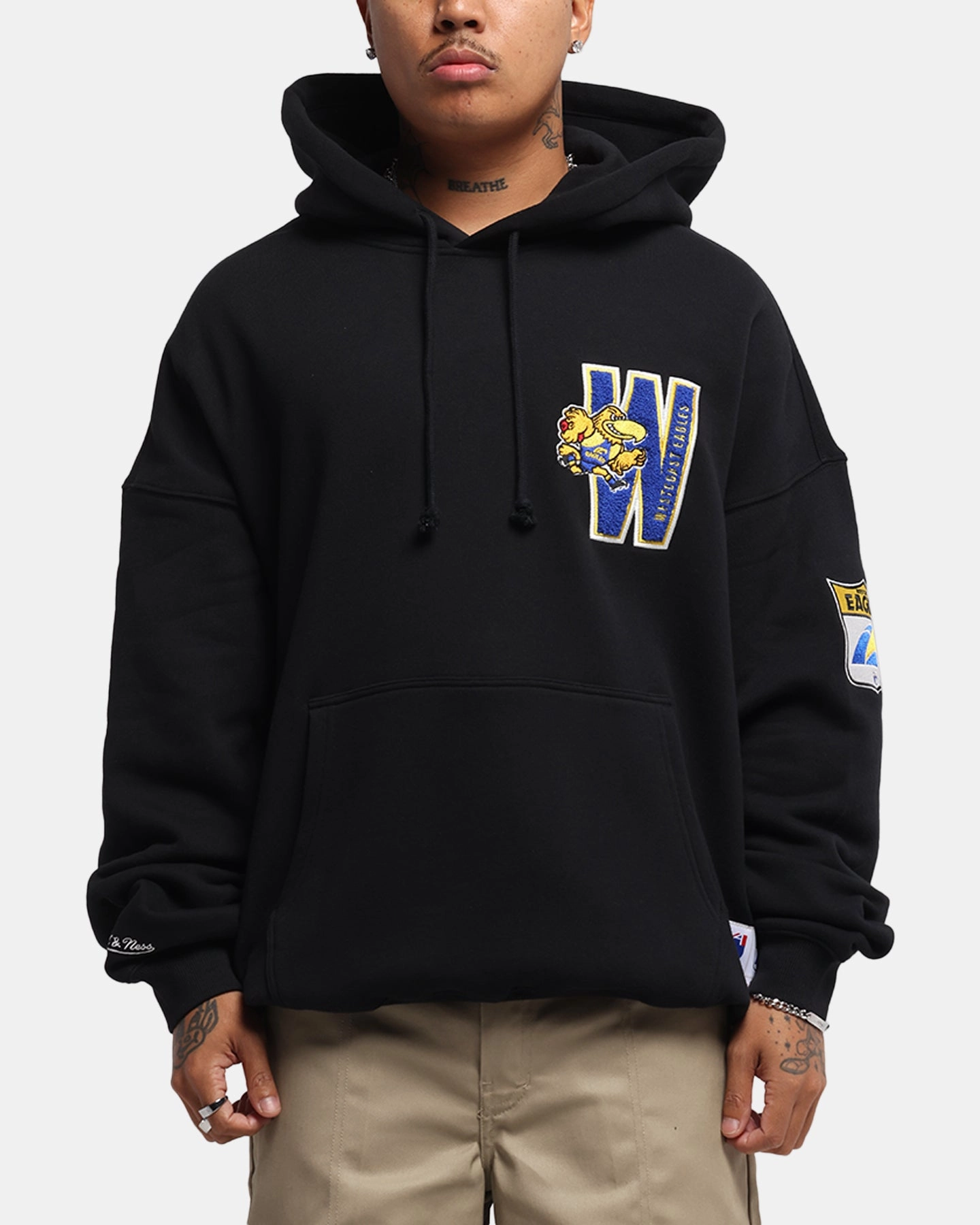 Quick Pull Tab Anatomical Seam Placement Mitchell & Ness West Coast Eagles Team Hoodie Solid Black