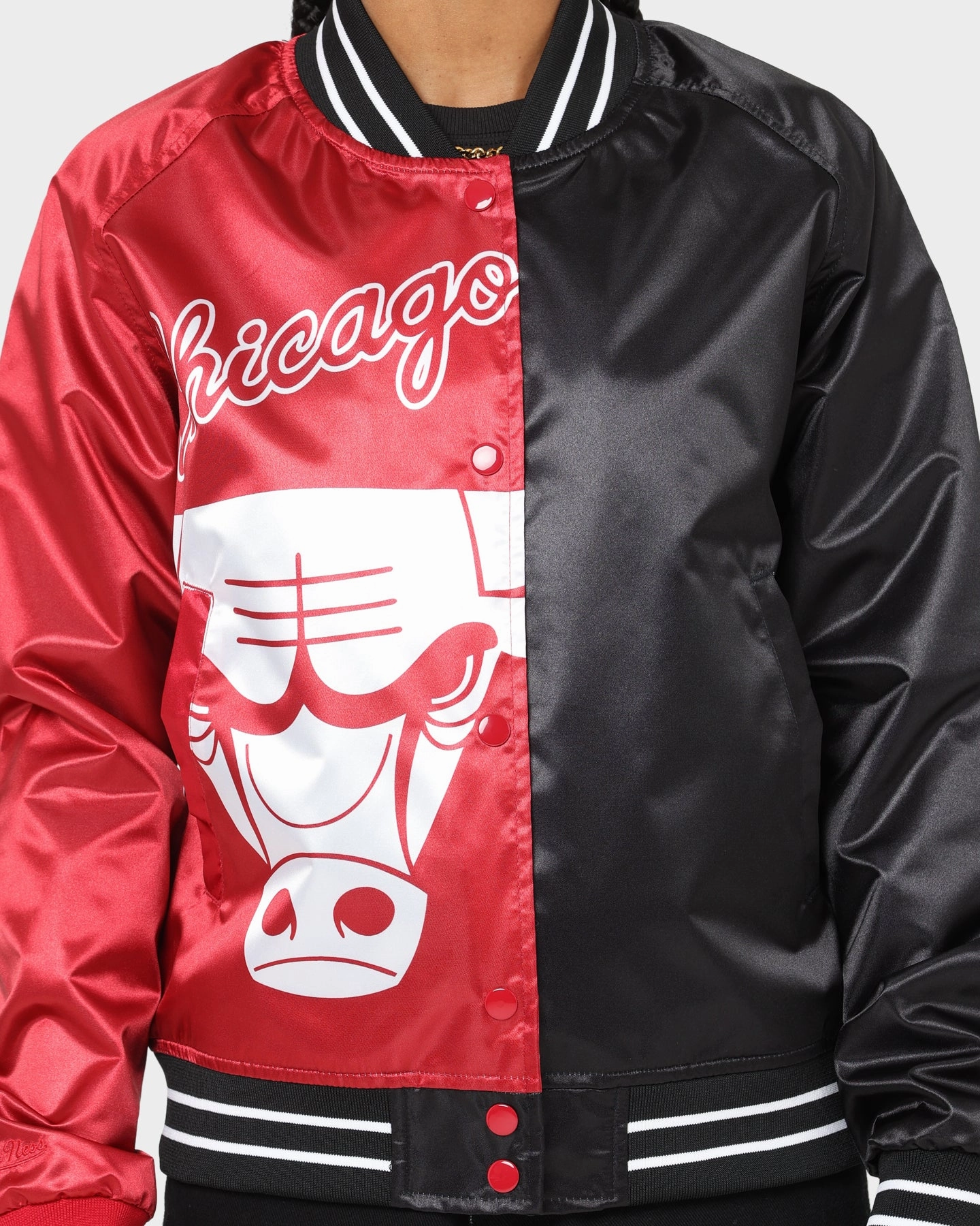 Circulate Mitchell & Ness Women's Chicago Bulls Big Face 5.0 Satin Jacket Red