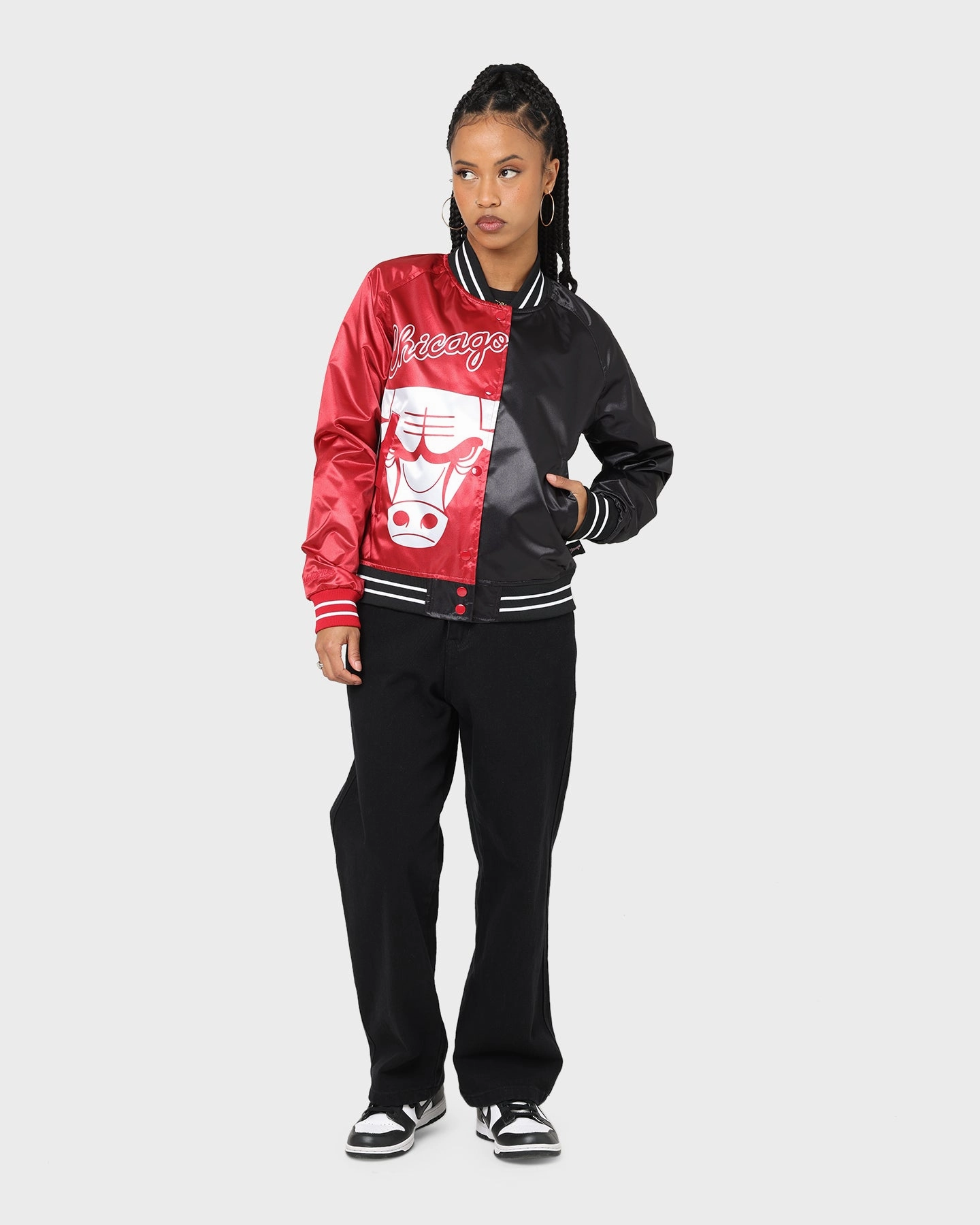 rural people Mitchell & Ness Women's Chicago Bulls Big Face 5.0 Satin Jacket Red