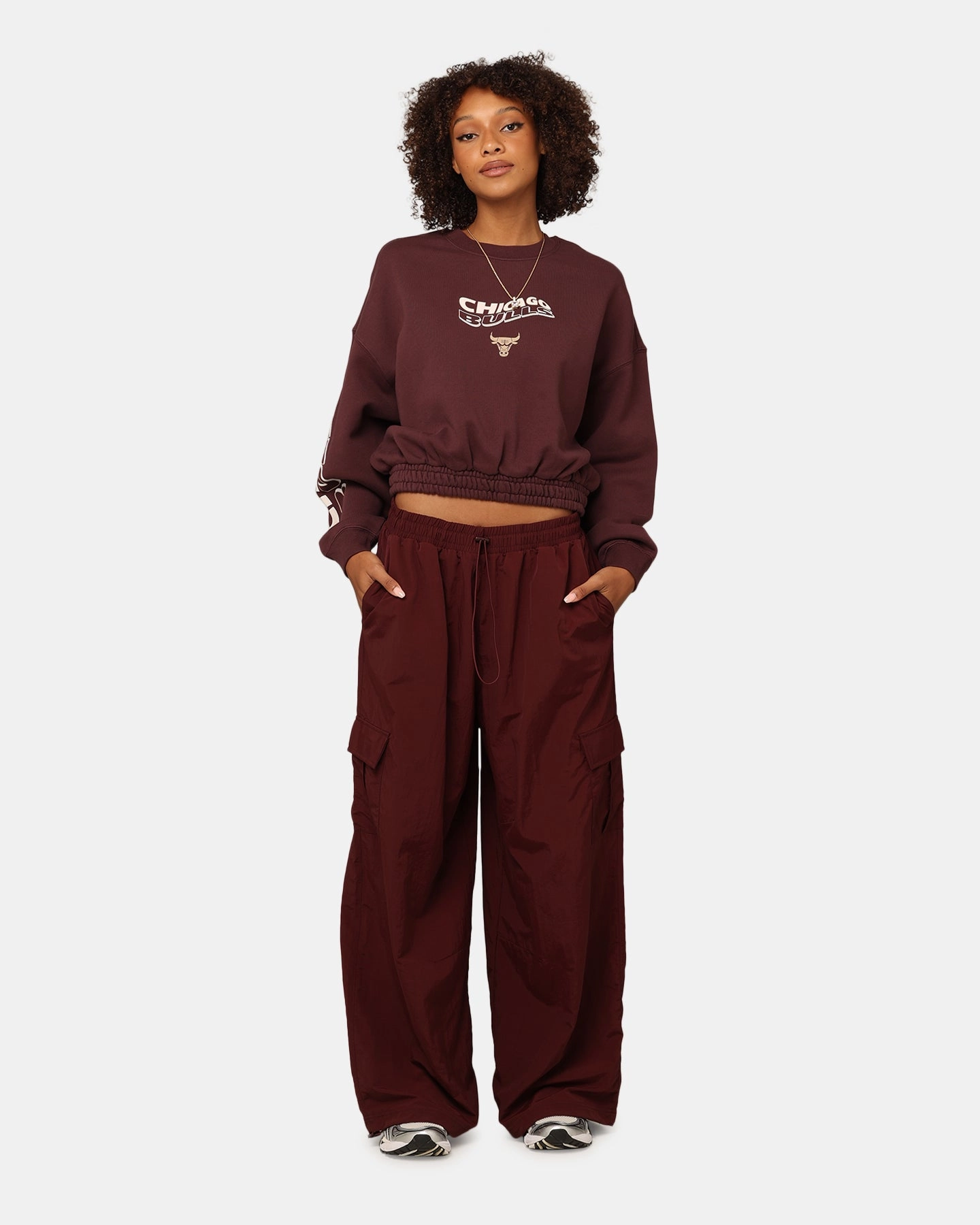 Mitchell & Ness Women's Chicago Bulls Dazed Cropped Crewneck Fudge Flexible Daily Fit Teflon Finish