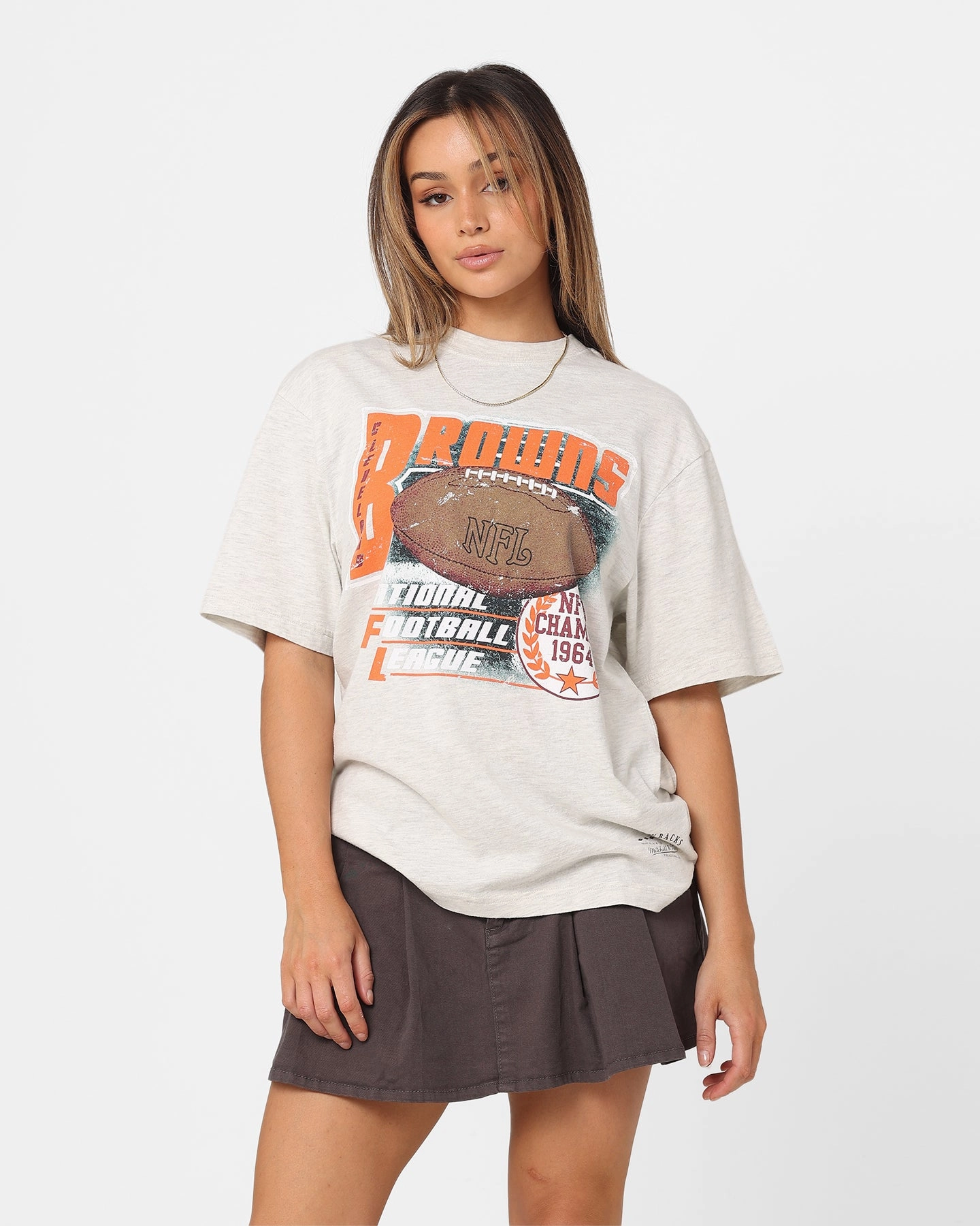 Holiday Wear Mitchell & Ness Women's Cleveland Browns Vintage Superbowl Champ T-Shirt Vintage White Marle