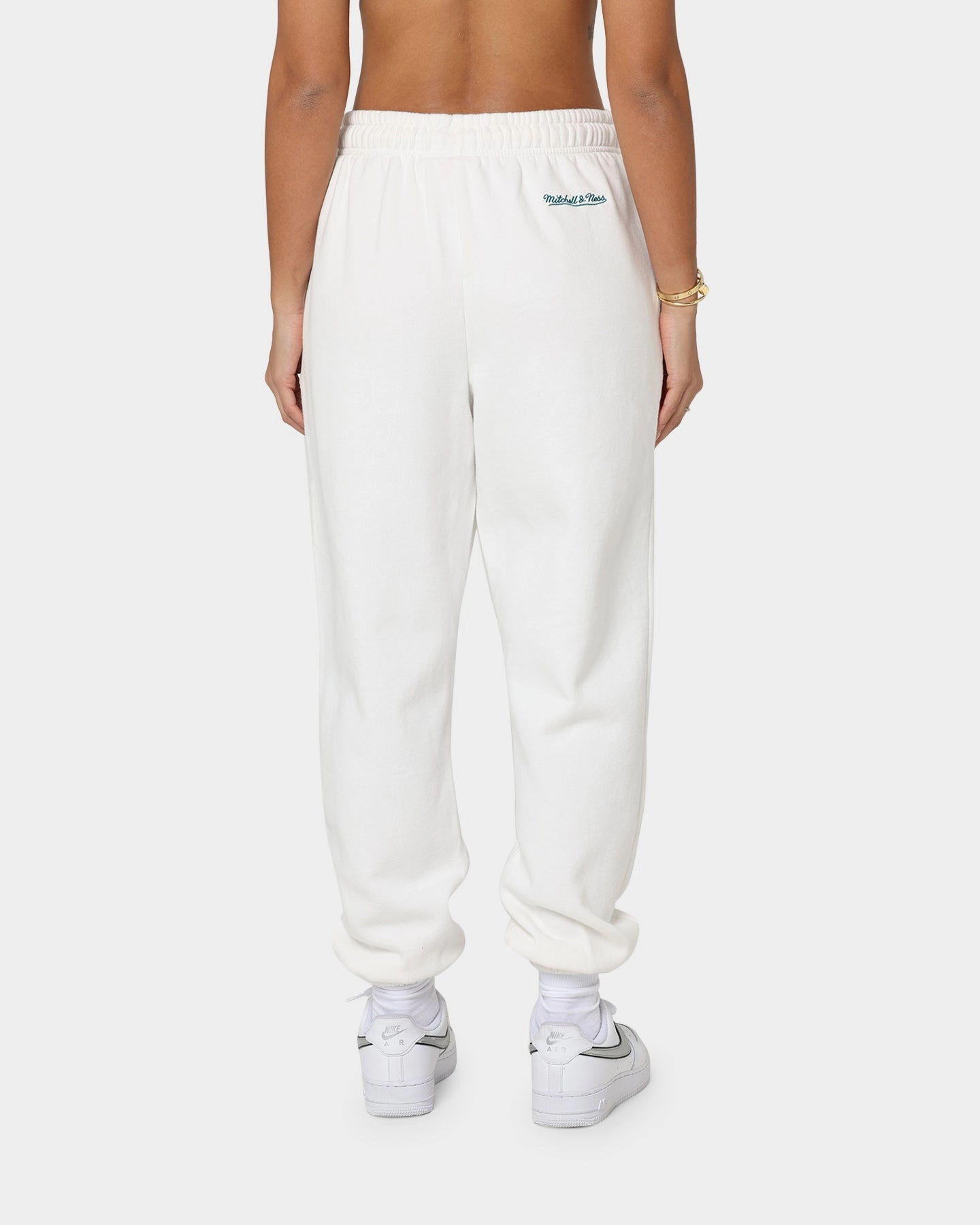 Cozy Wear Commuter Ready Mitchell & Ness Women's Shaq Sweat Pants Vintage White
