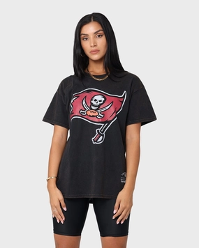 Mitchell and Ness Tampa Bay Buccaneers Oversized Extra Large Logo T-Shirt Vintage Black Beach relaxation