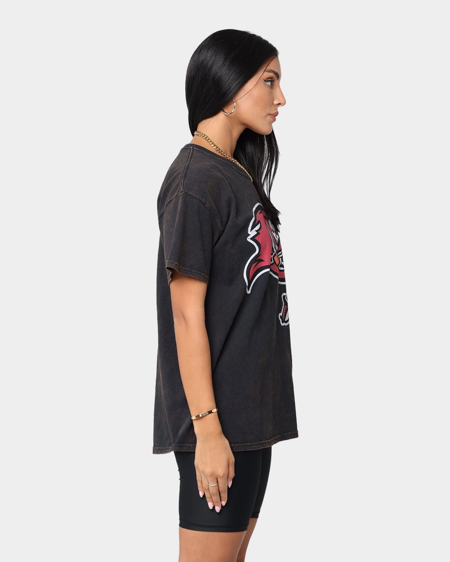 Non Irritating Collar Mitchell and Ness Tampa Bay Buccaneers Oversized Extra Large Logo T-Shirt Vintage Black