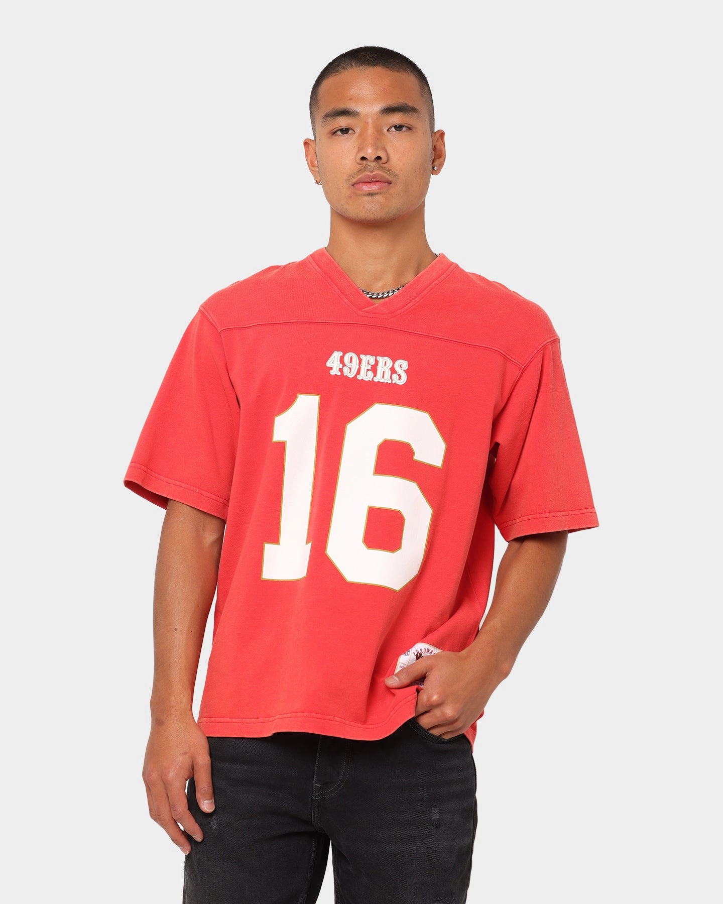 Mitchell San Francisco 49ers Off Field Helmet Vintage T-Shirt Faded Red homecoming weekday wear