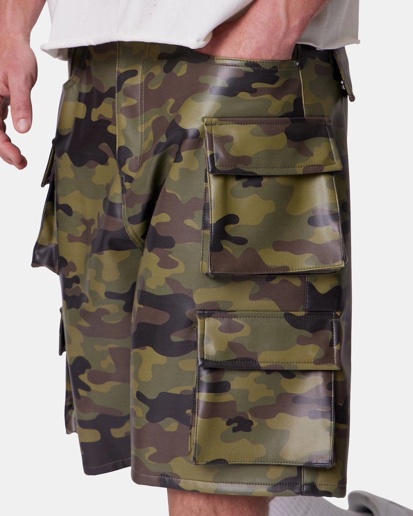 MNML Baggy Vegan Leather Cargo Shorts Camo Double Layered Knees