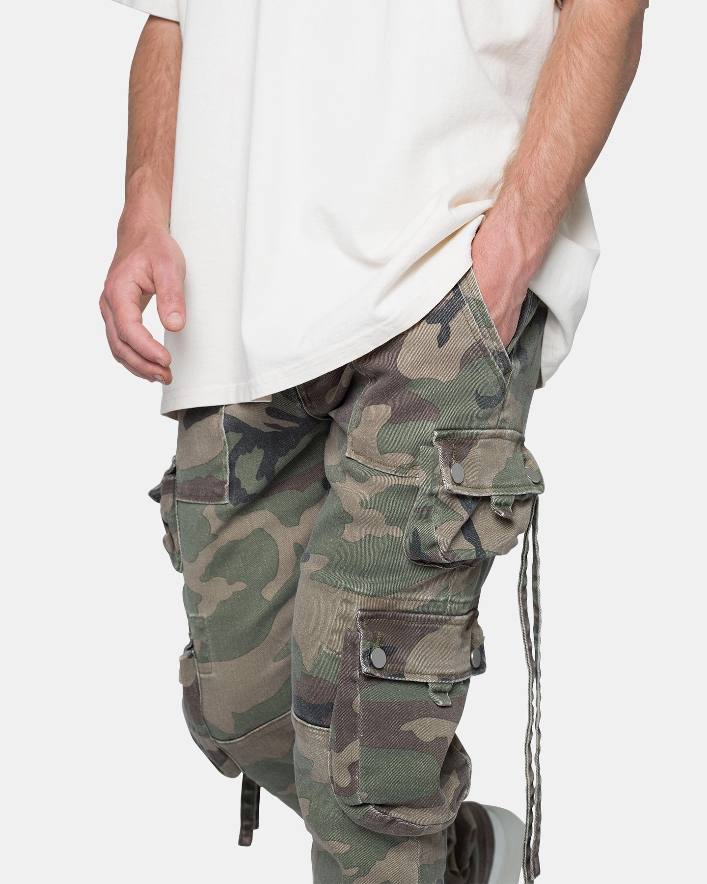 MNML D152 Cargo Pants Woodland Camo Structured Hemline